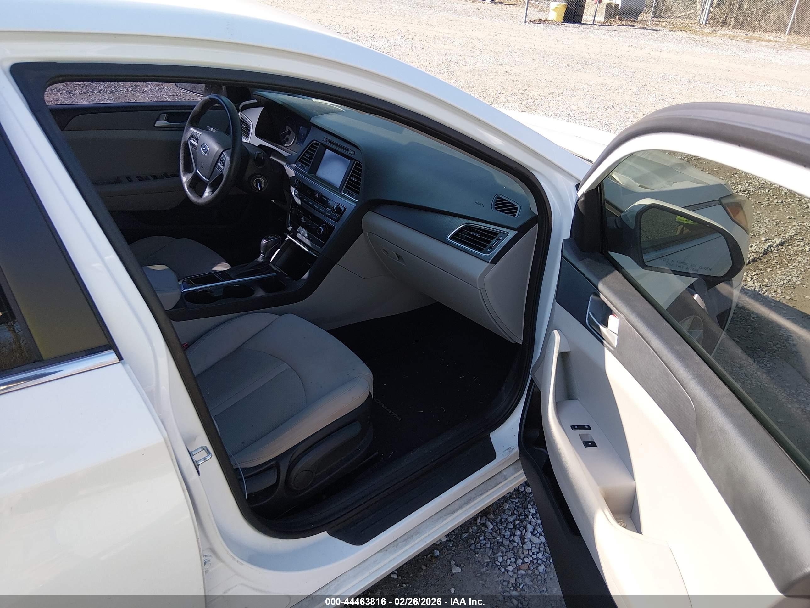 HYUNDAI SONATA image 5