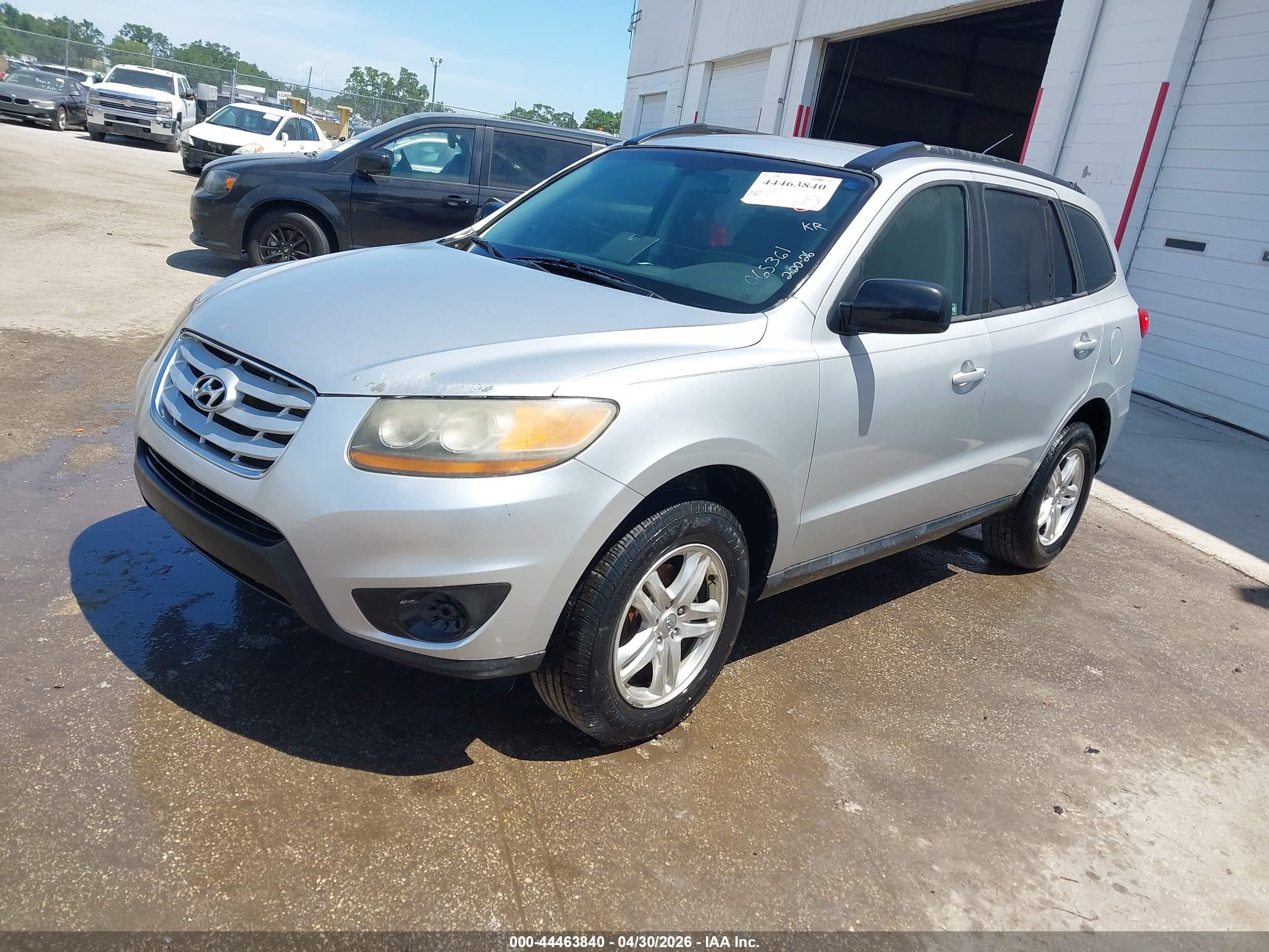 HYUNDAI SANTA image 2
