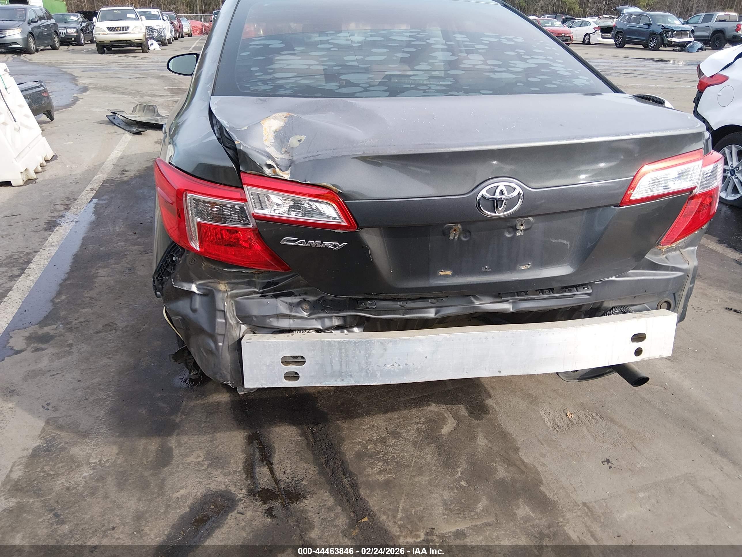 TOYOTA CAMRY image 6