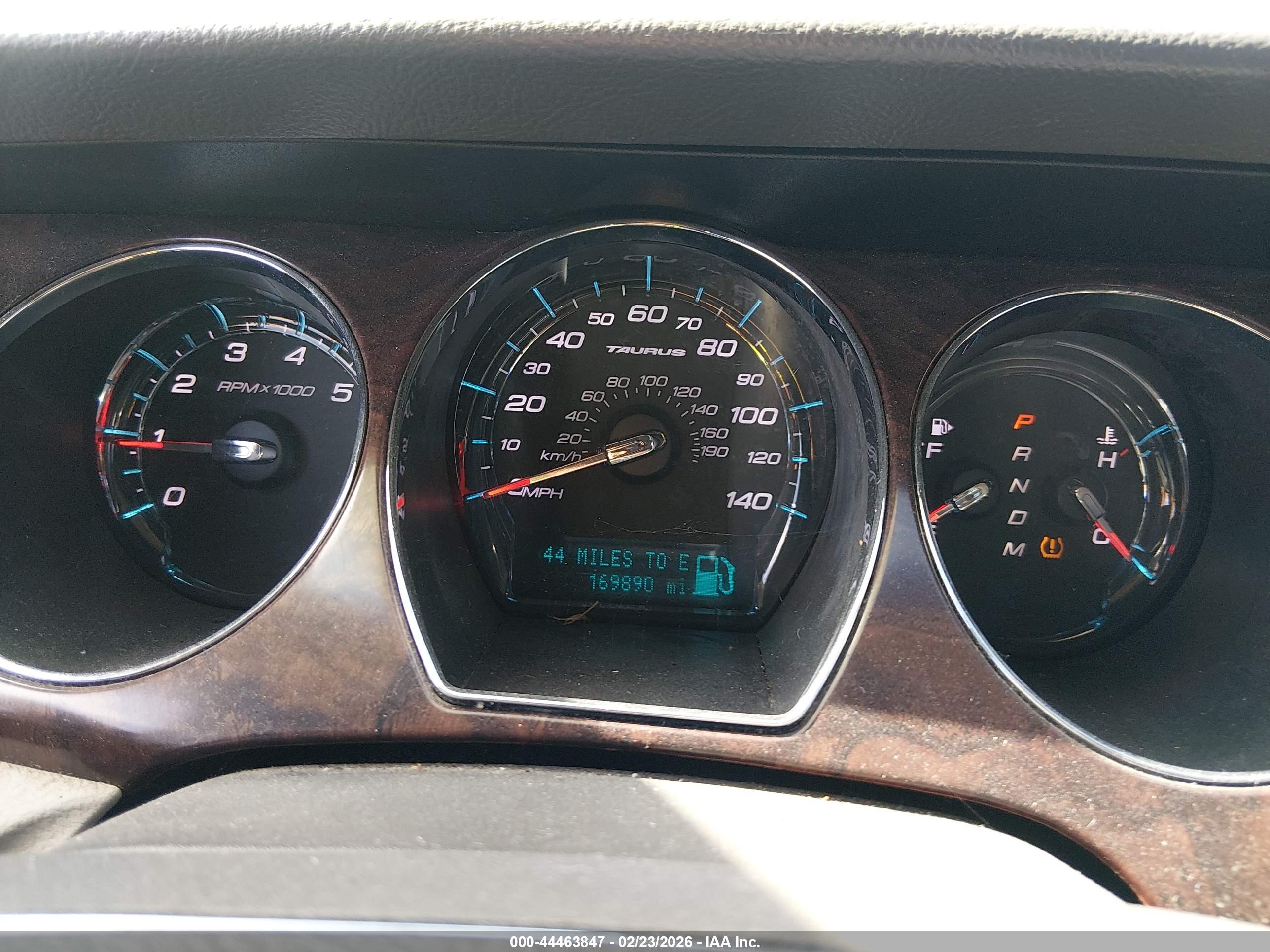 FORD TAURUS image 7