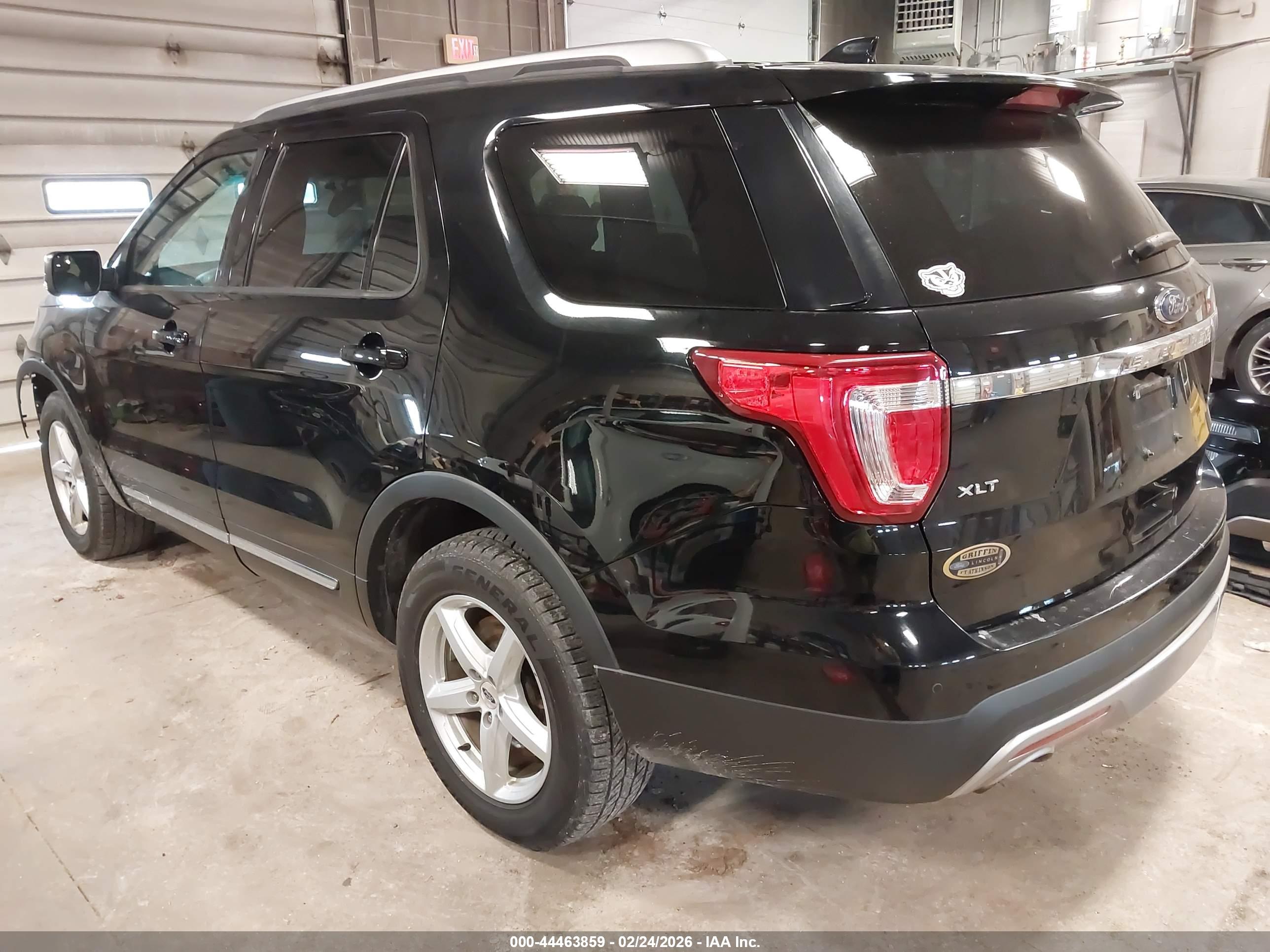 FORD EXPLORER image 3