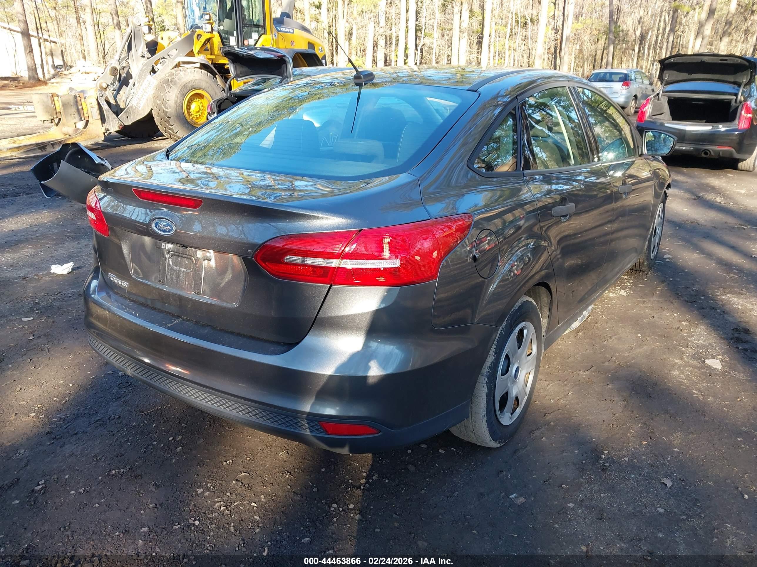 FORD FOCUS image 4