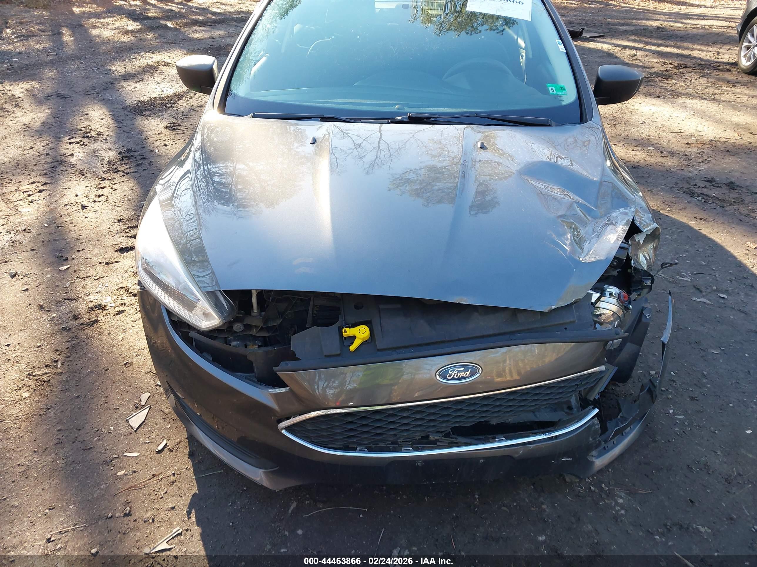 FORD FOCUS image 6