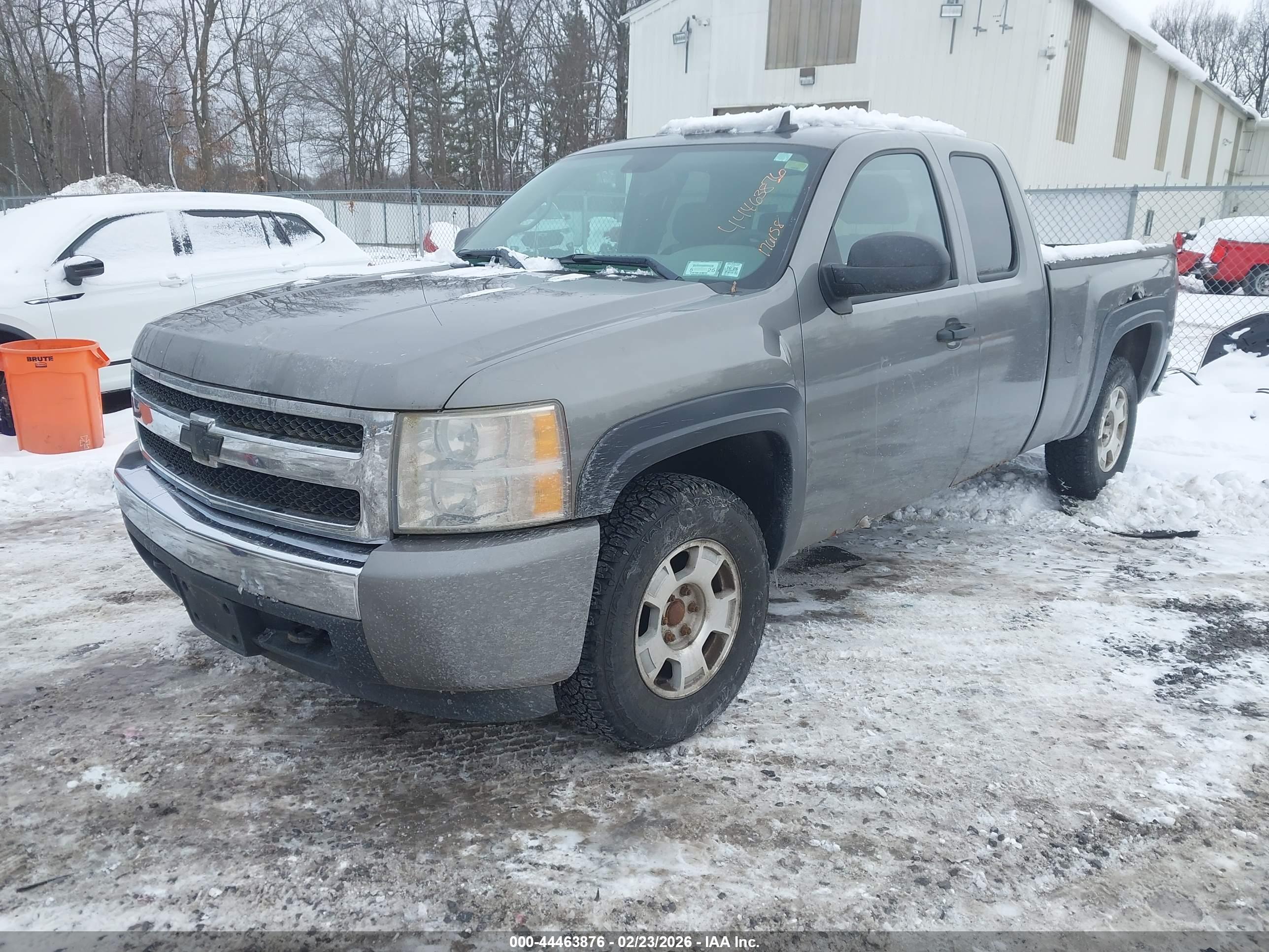 CHEVROLET SILVERADO image 2