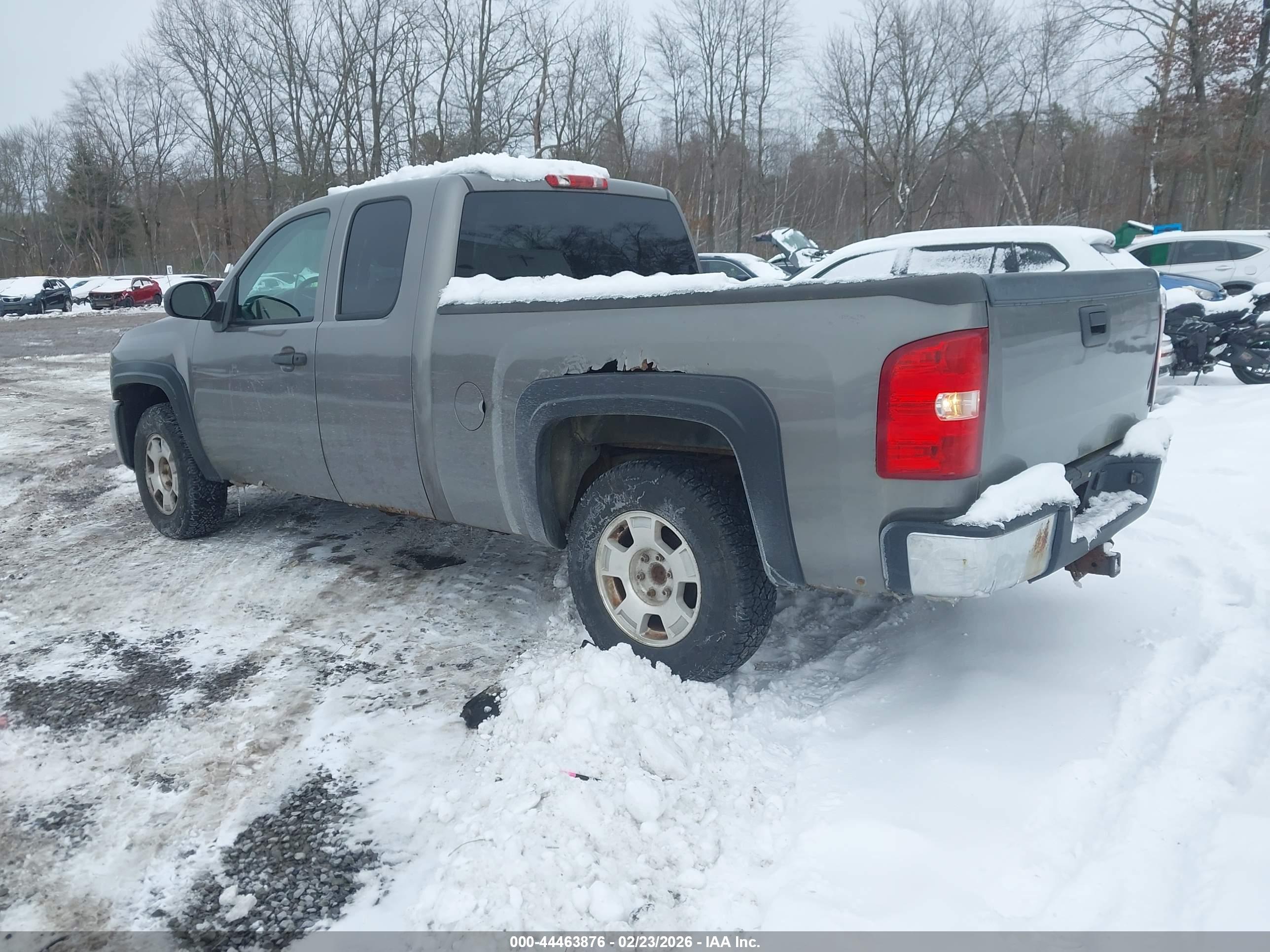 CHEVROLET SILVERADO image 3