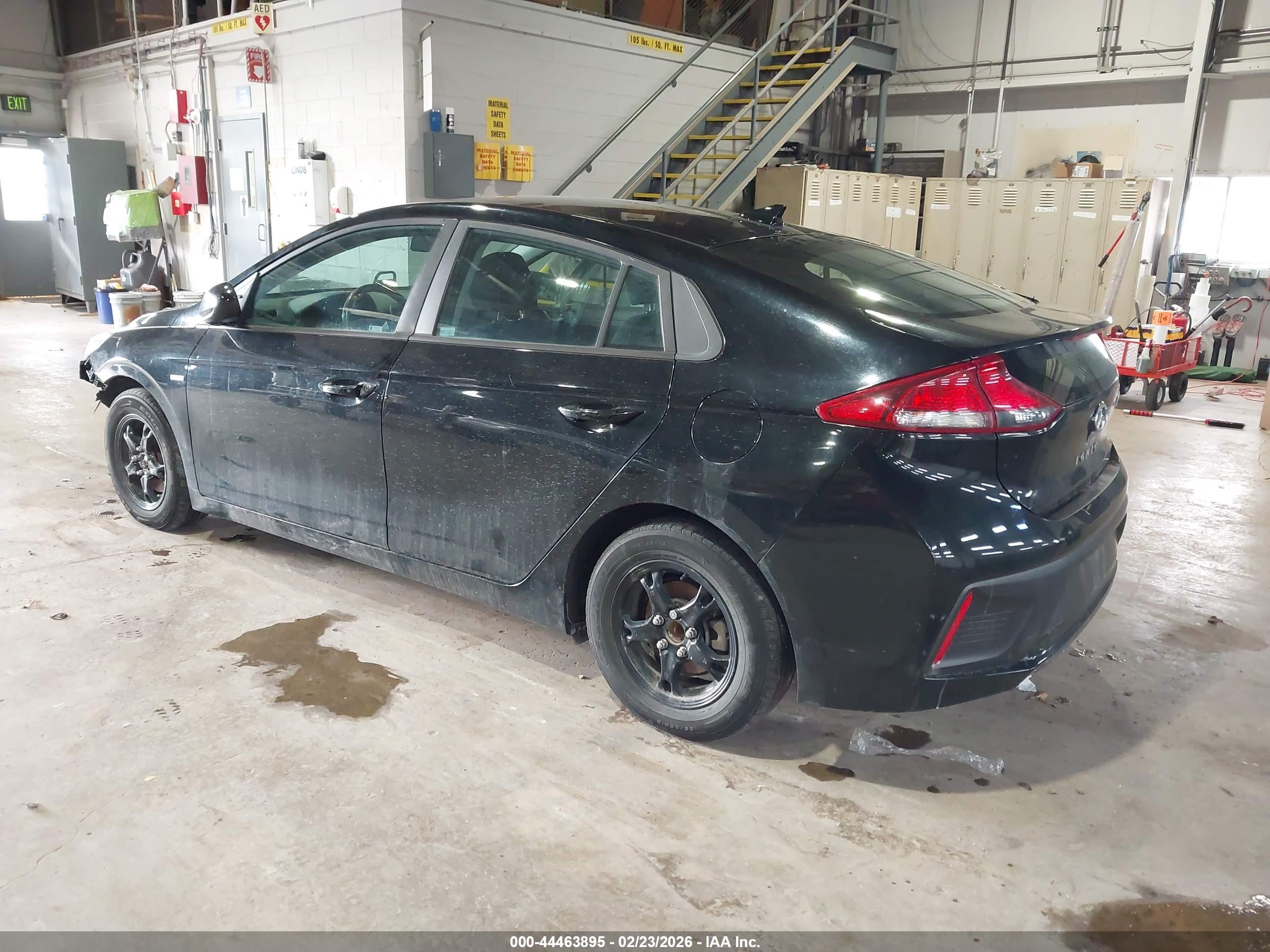 HYUNDAI IONIQ image 3