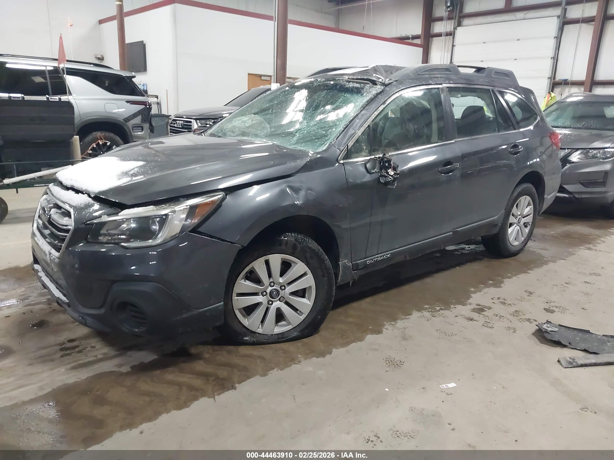 SUBARU OUTBACK image 2