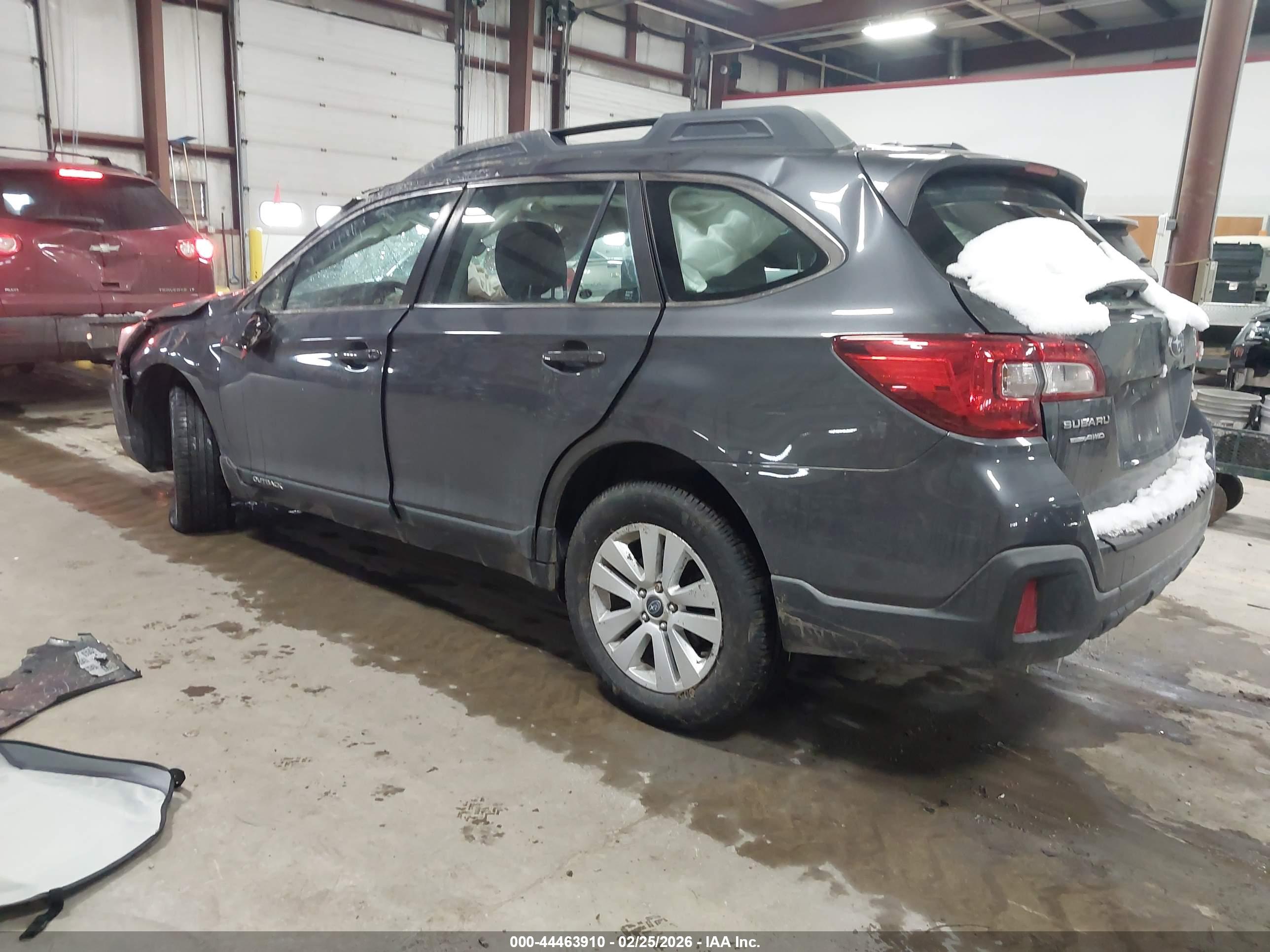 SUBARU OUTBACK image 3
