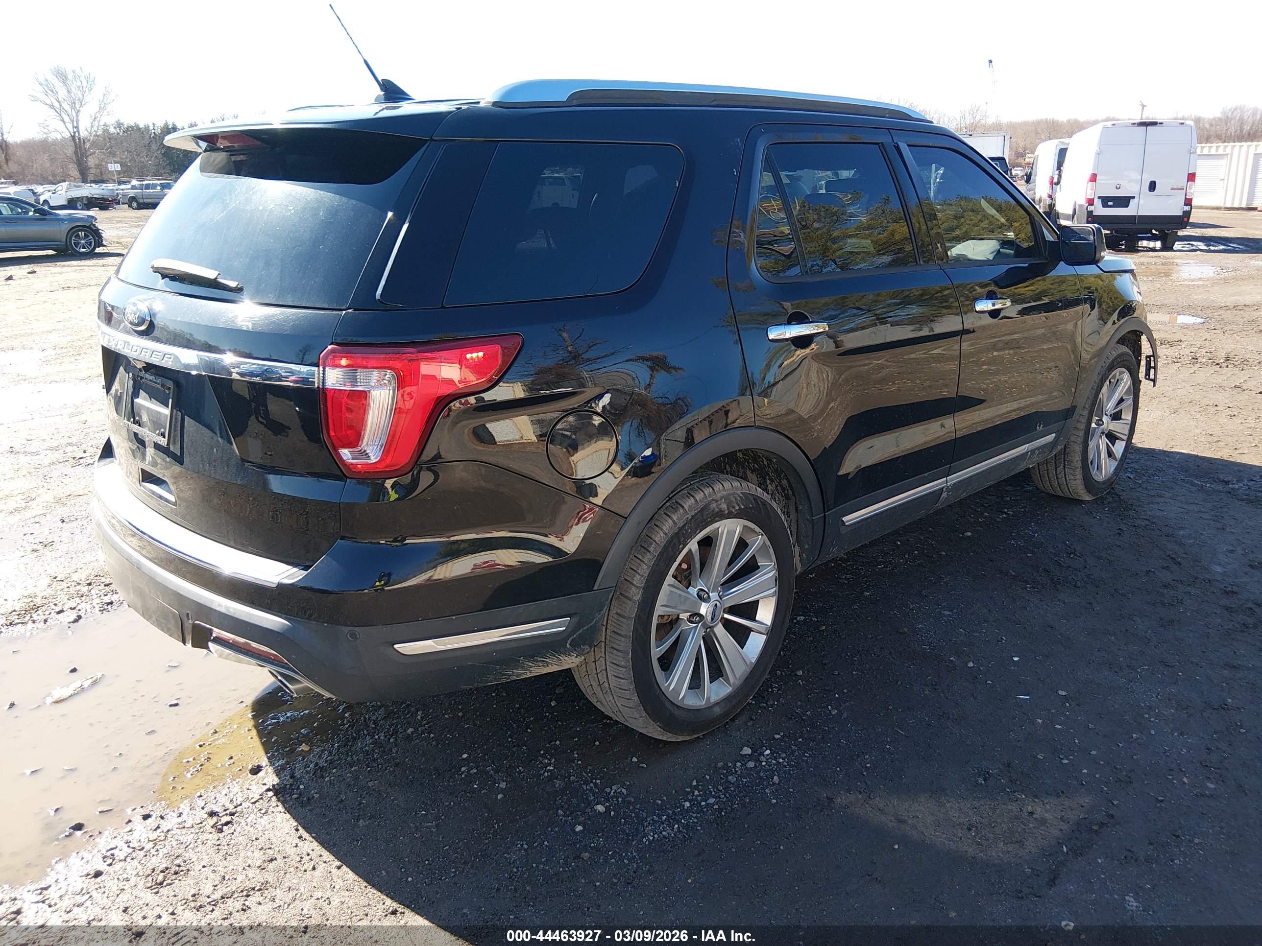FORD EXPLORER image 4