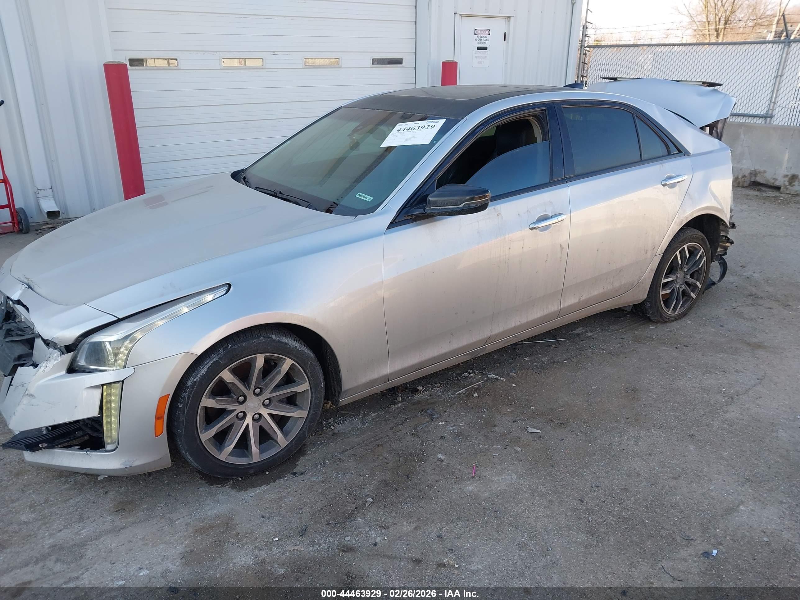 CADILLAC CTS image 2