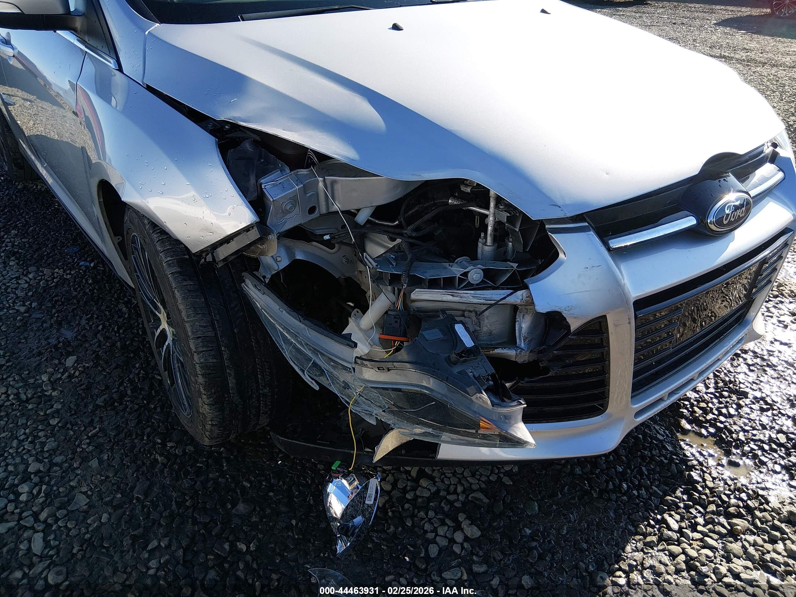 FORD FOCUS image 6