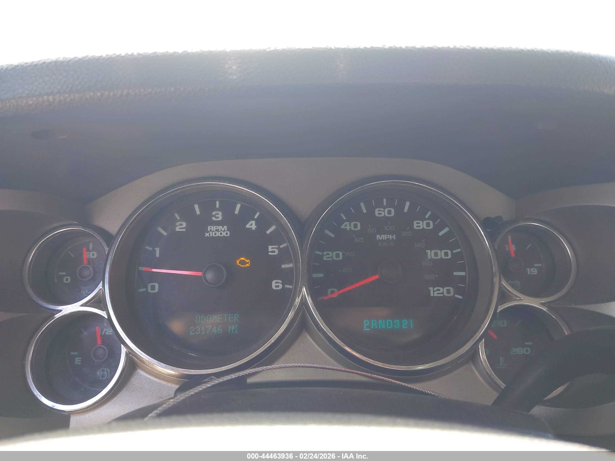 CHEVROLET SILVERADO image 7