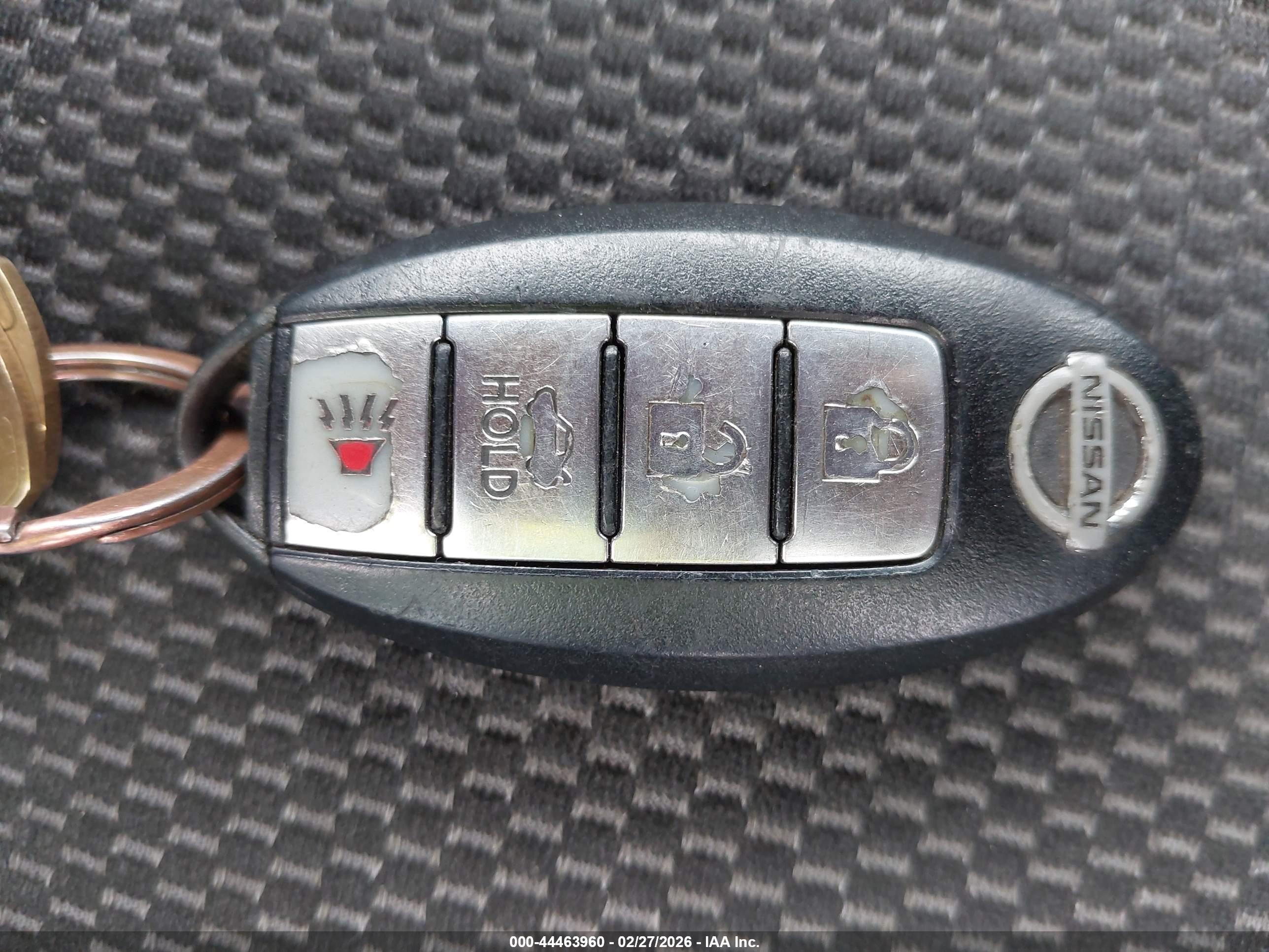 NISSAN VERSA image 11