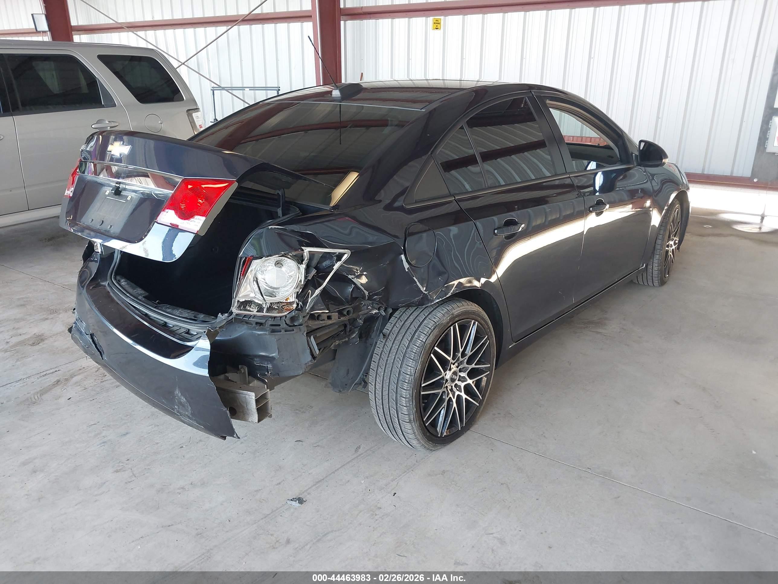 CHEVROLET CRUZE image 4