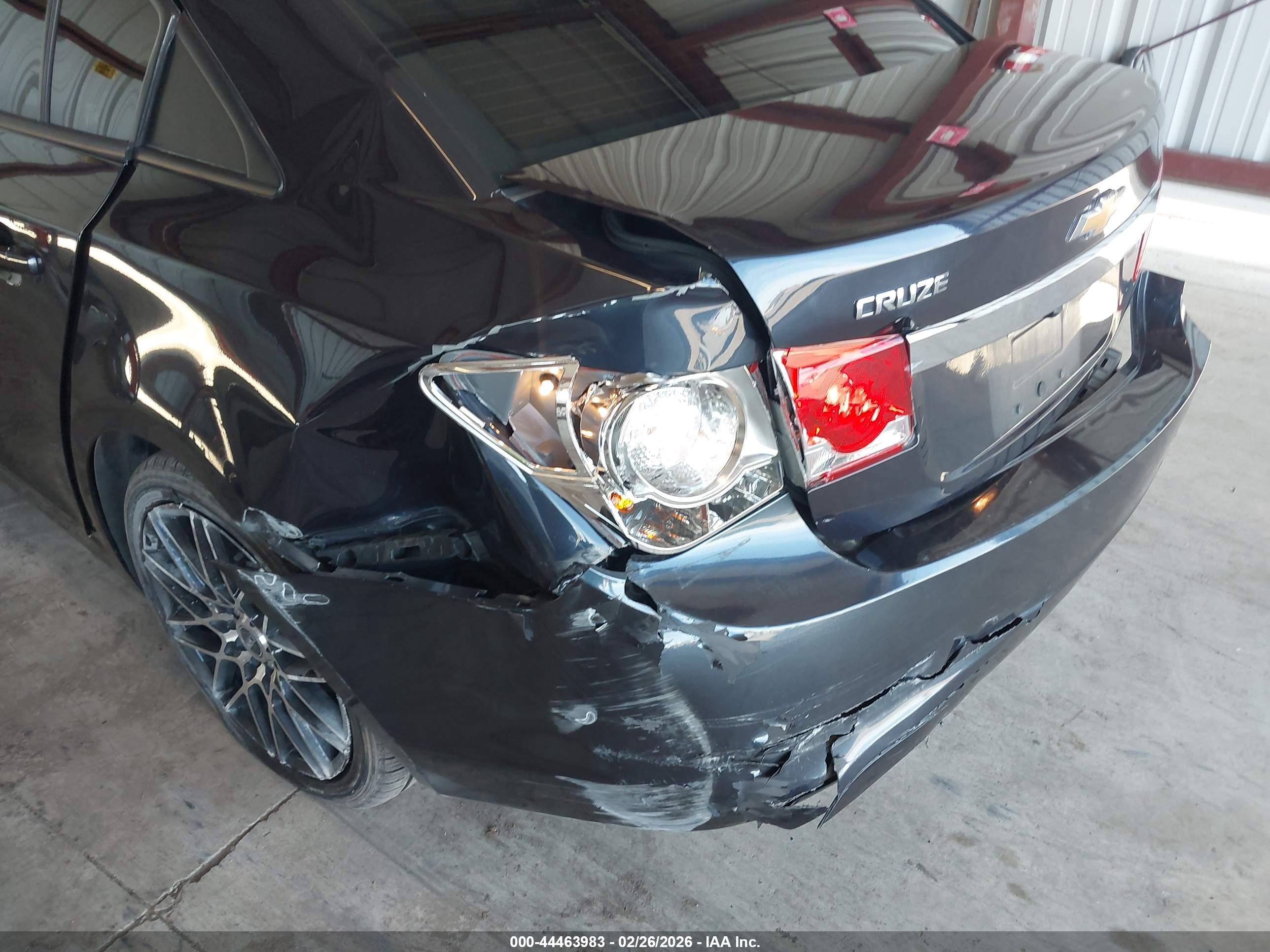 CHEVROLET CRUZE image 6