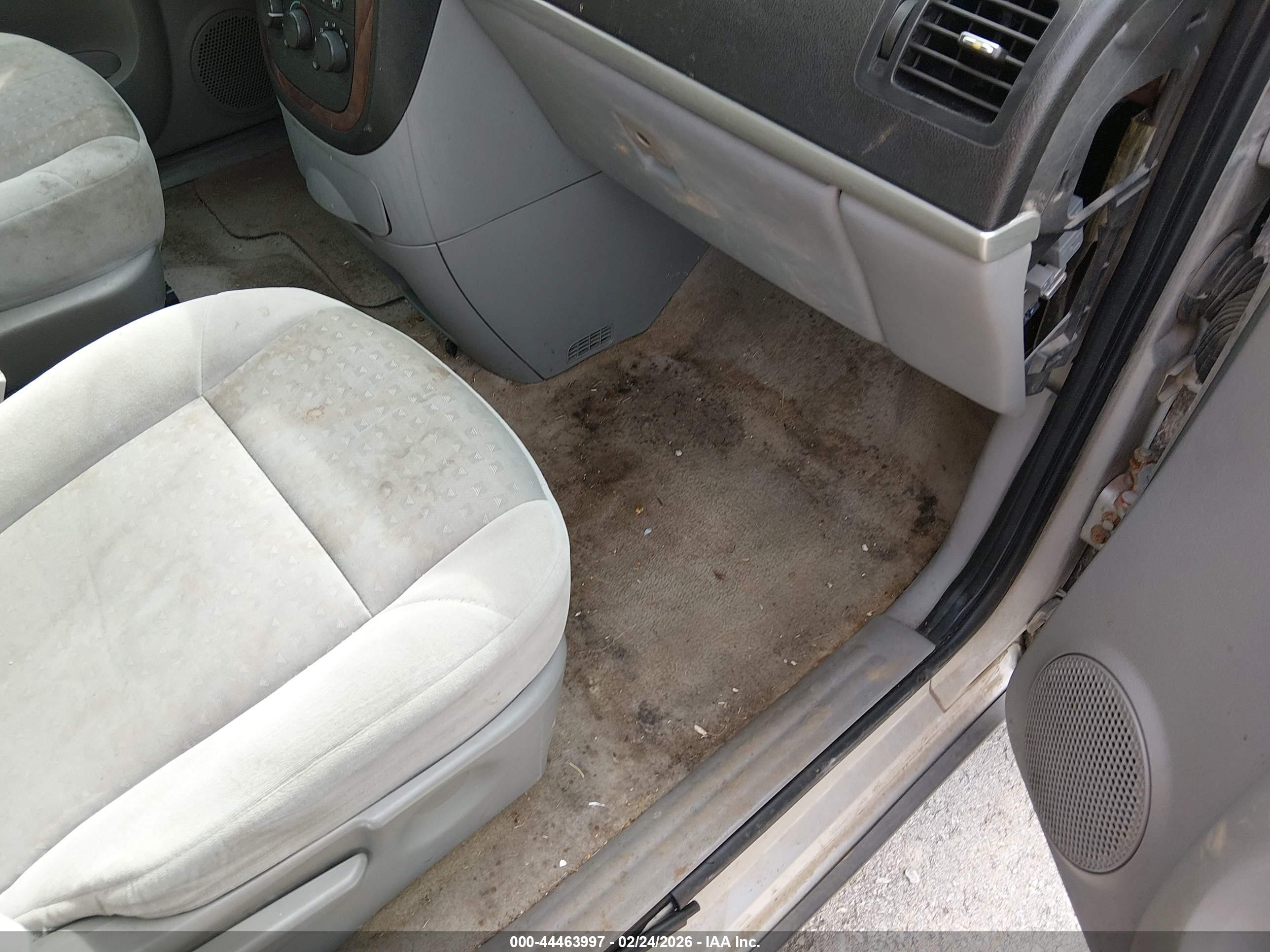 CHEVROLET UPLANDER image 5