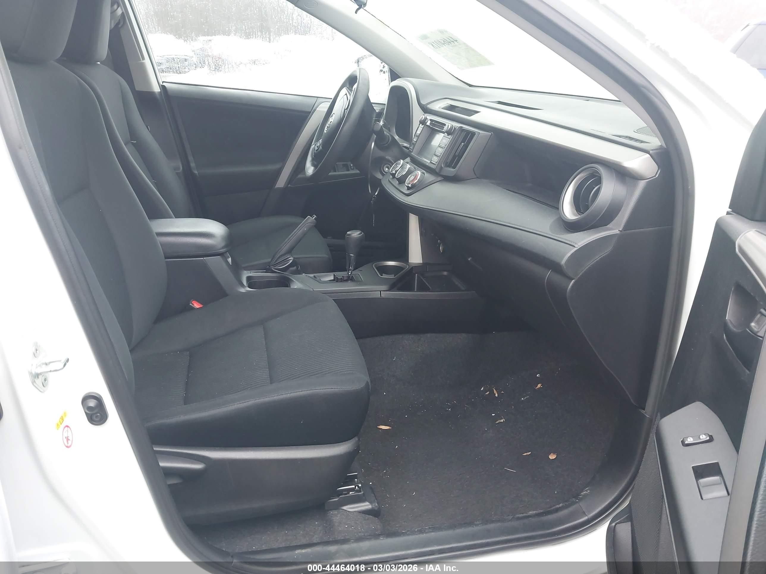 TOYOTA RAV4 image 5