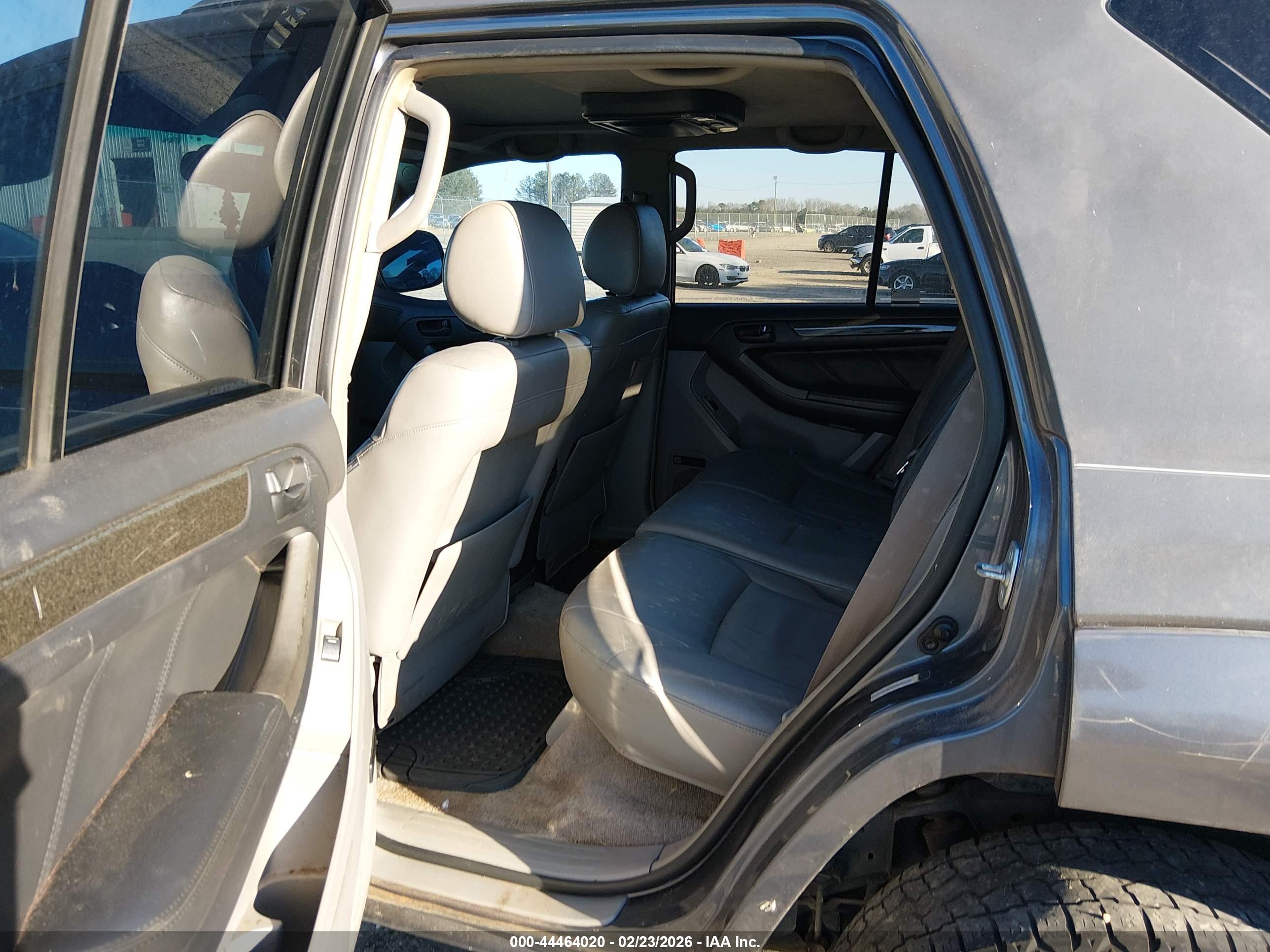 TOYOTA 4RUNNER image 8