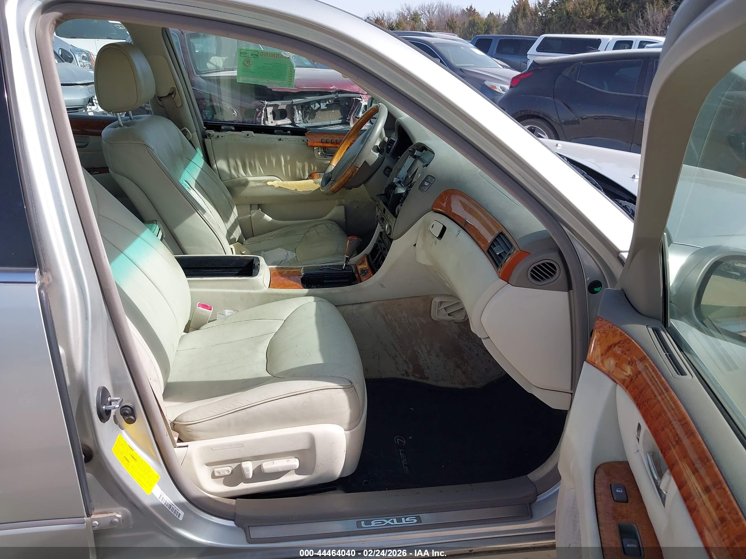 LEXUS LS image 5