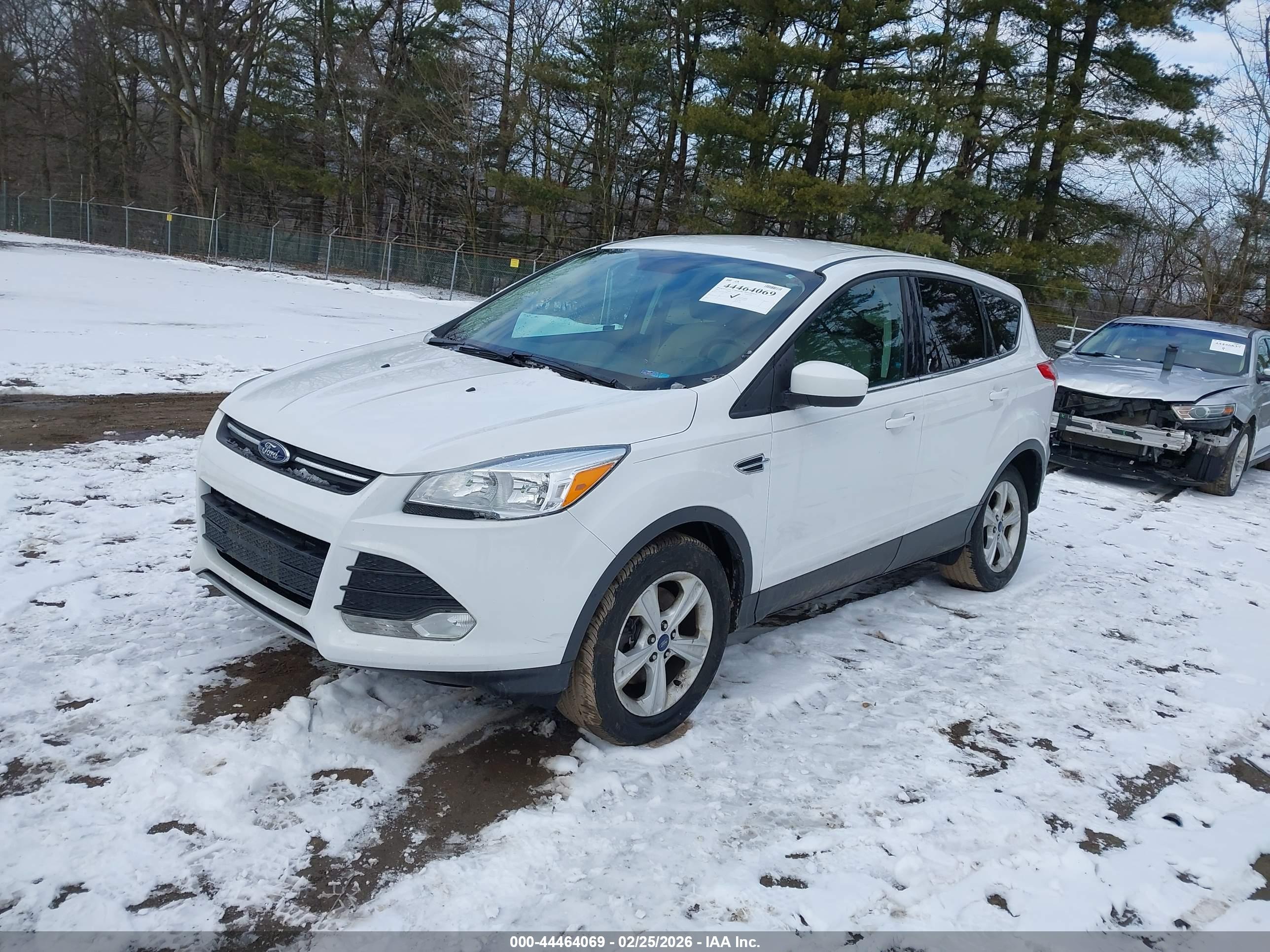 FORD ESCAPE image 2