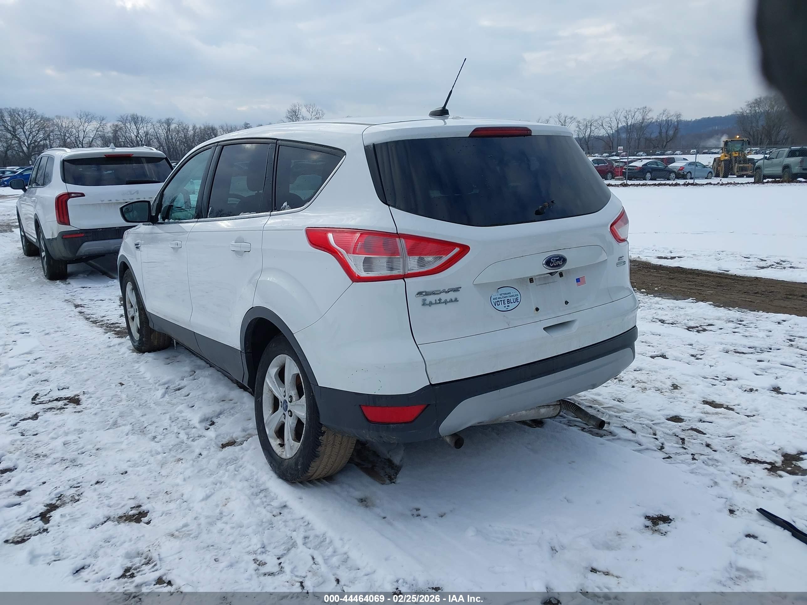 FORD ESCAPE image 3