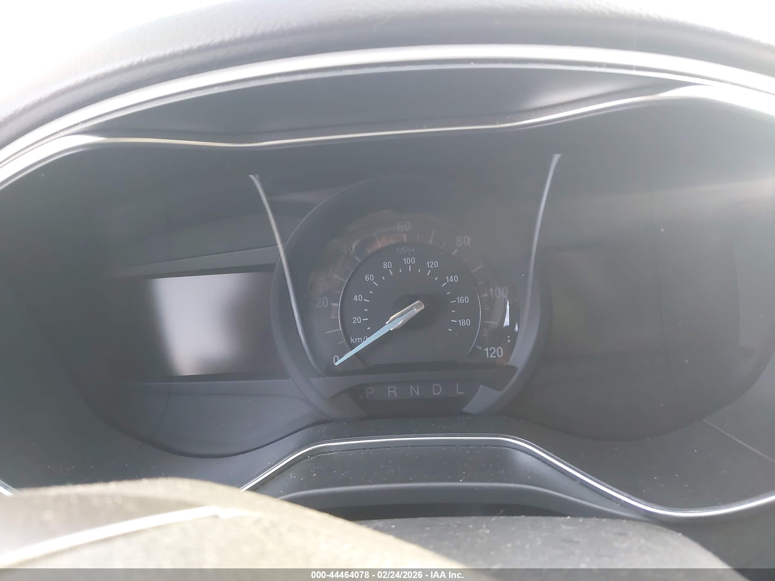 FORD FUSION image 7
