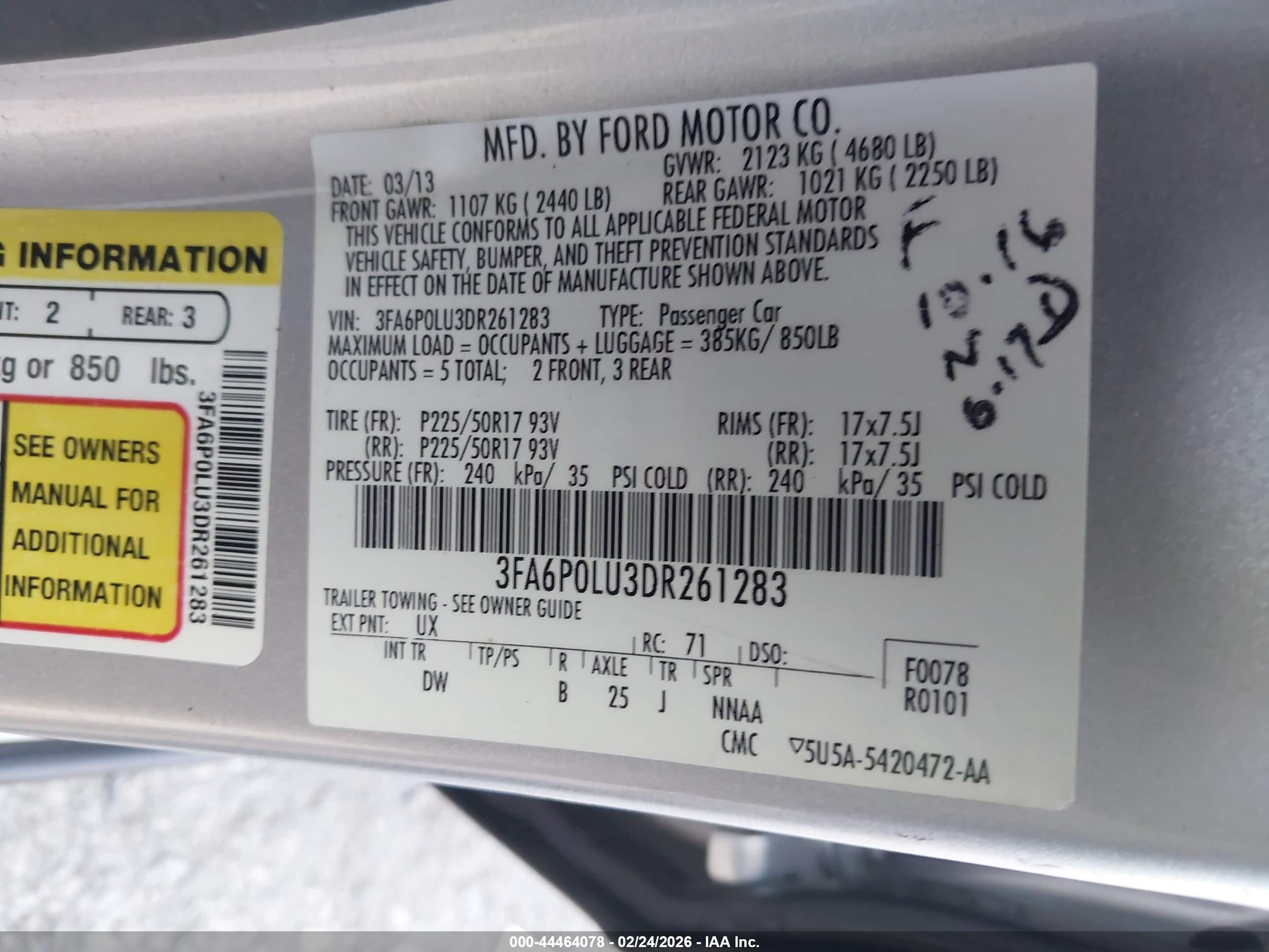 FORD FUSION image 9