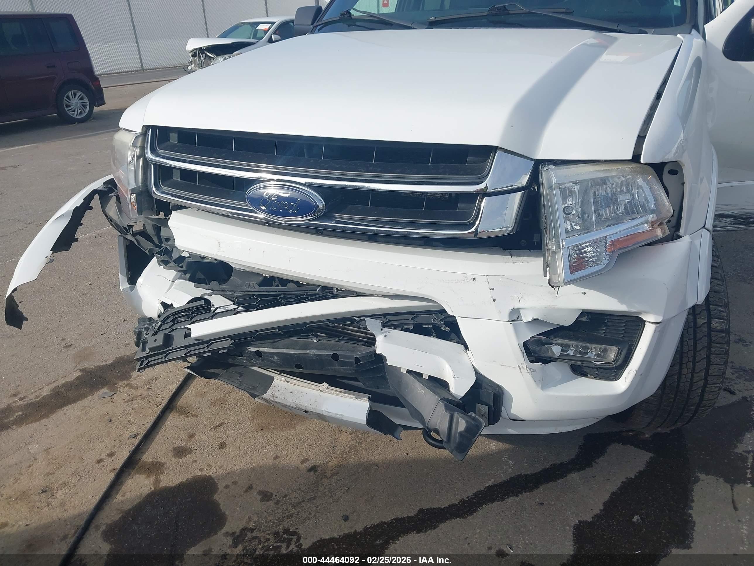 FORD EXPEDITION image 6