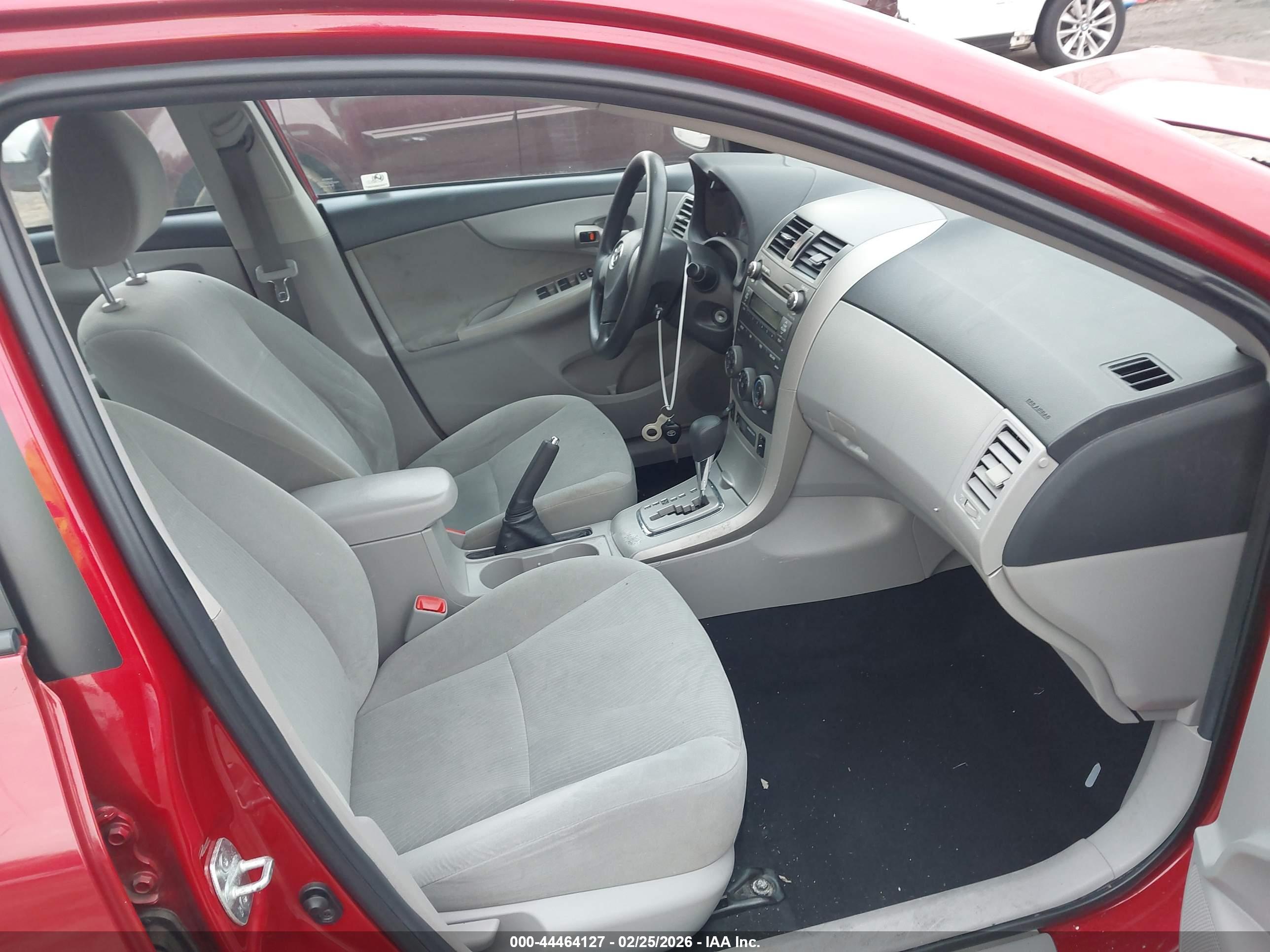 TOYOTA COROLLA image 5