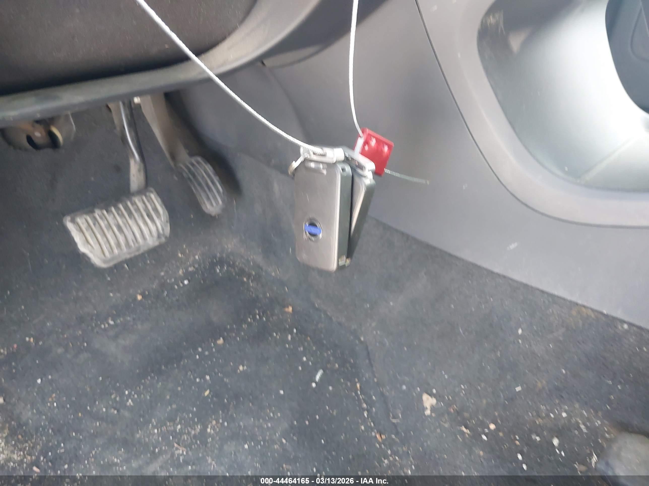 VOLVO XC60 image 11