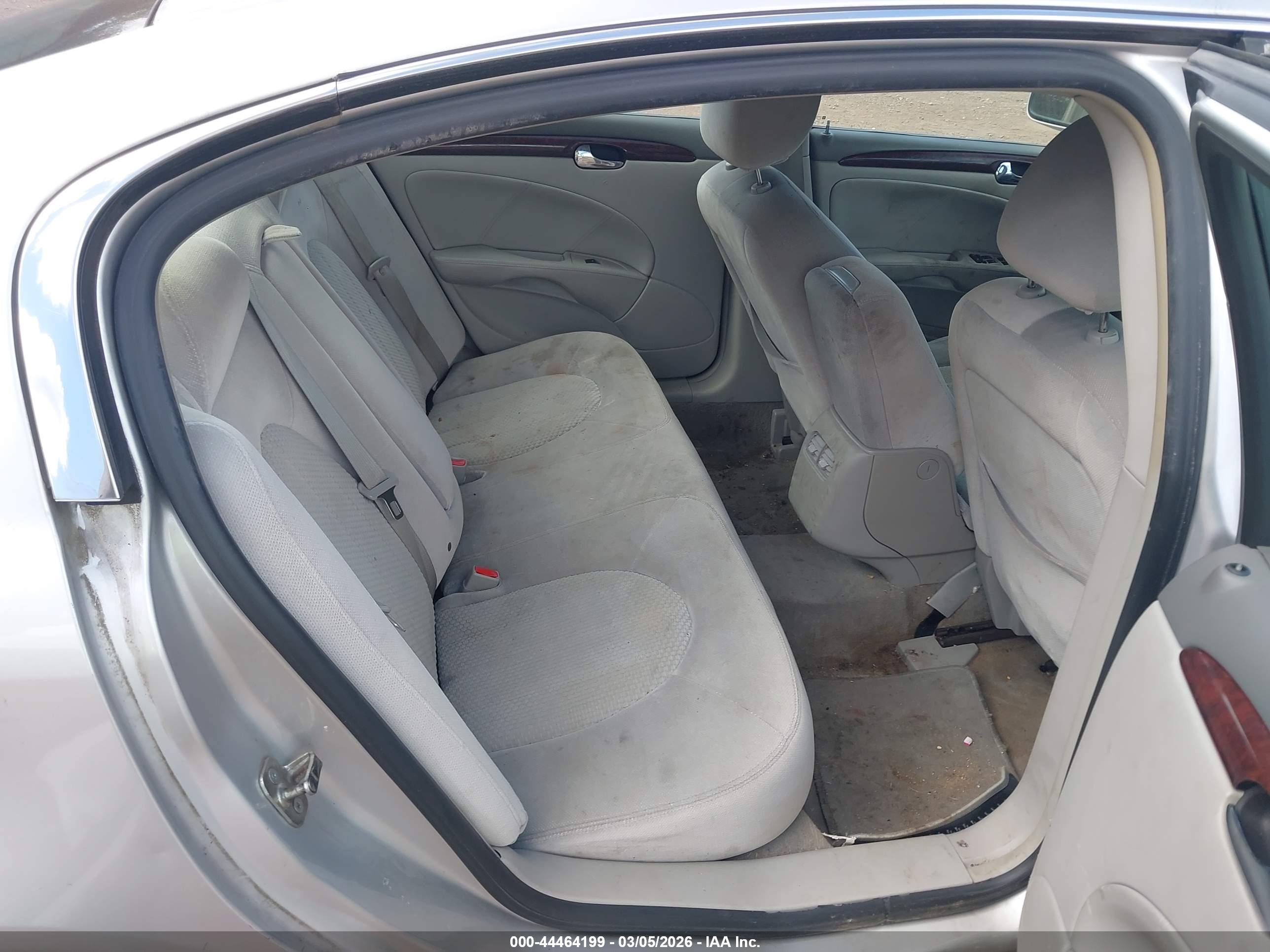 BUICK LUCERNE image 8