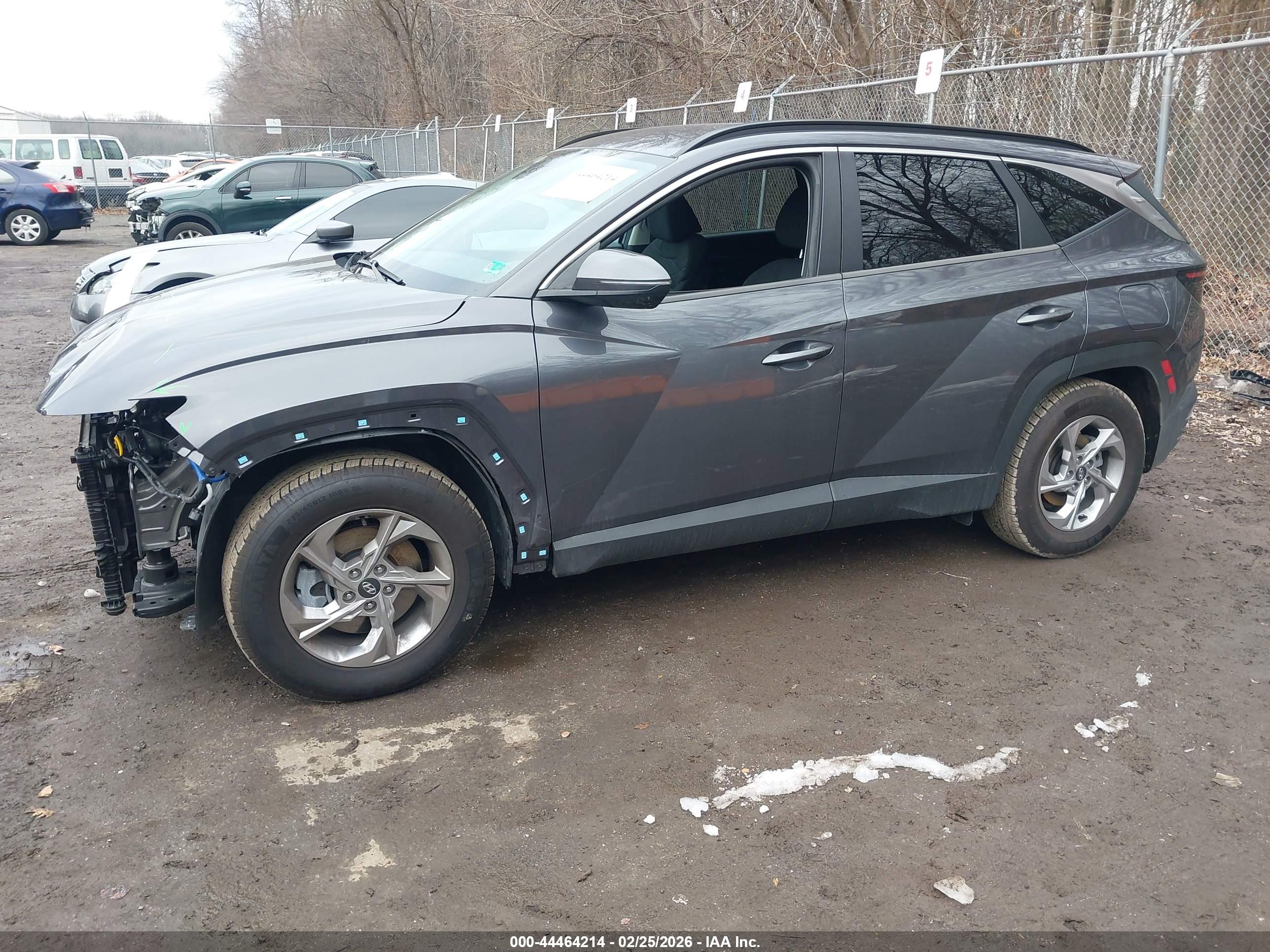HYUNDAI TUCSON image 2