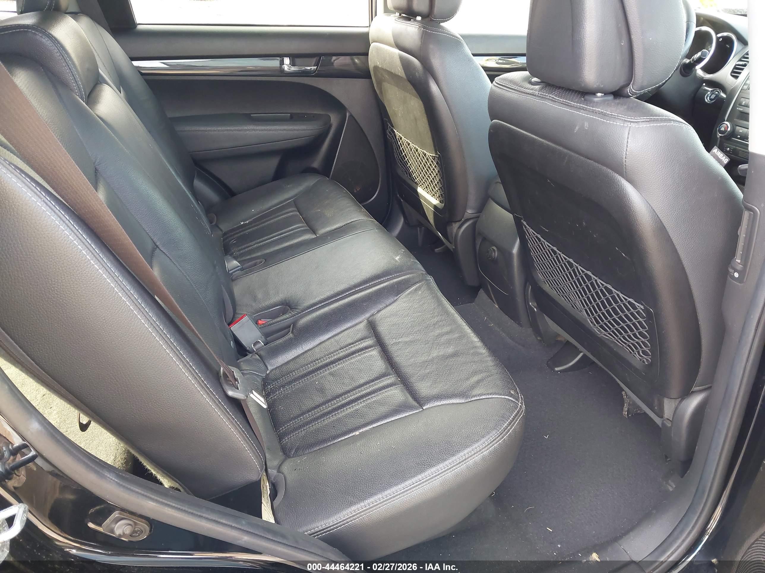 KIA SORENTO image 8