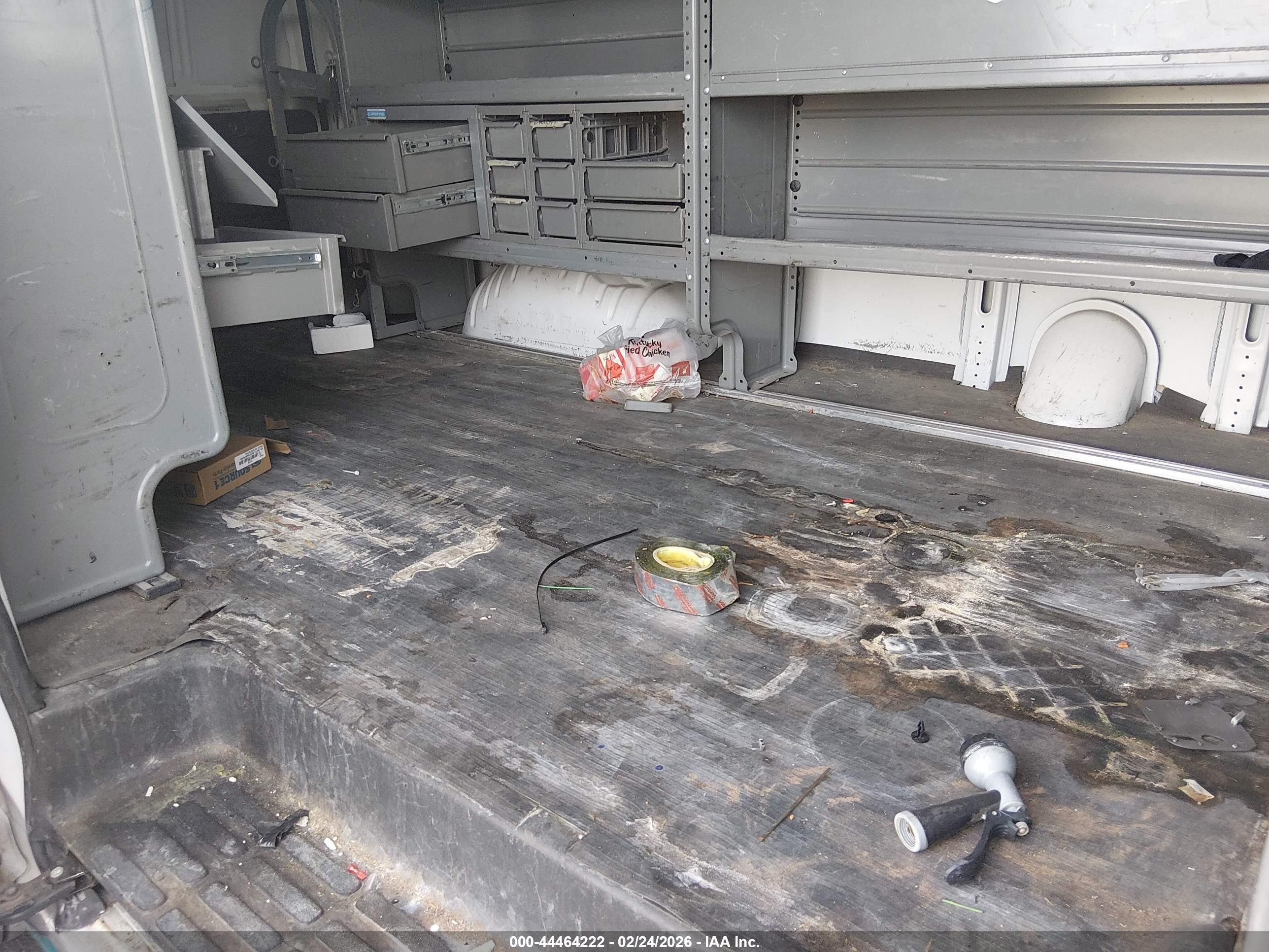 CHEVROLET EXPRESS image 8