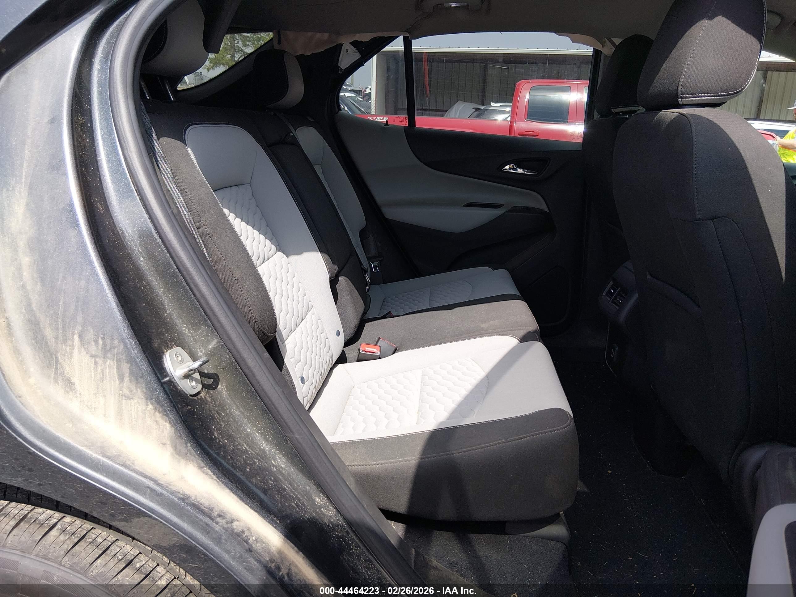 CHEVROLET EQUINOX image 8