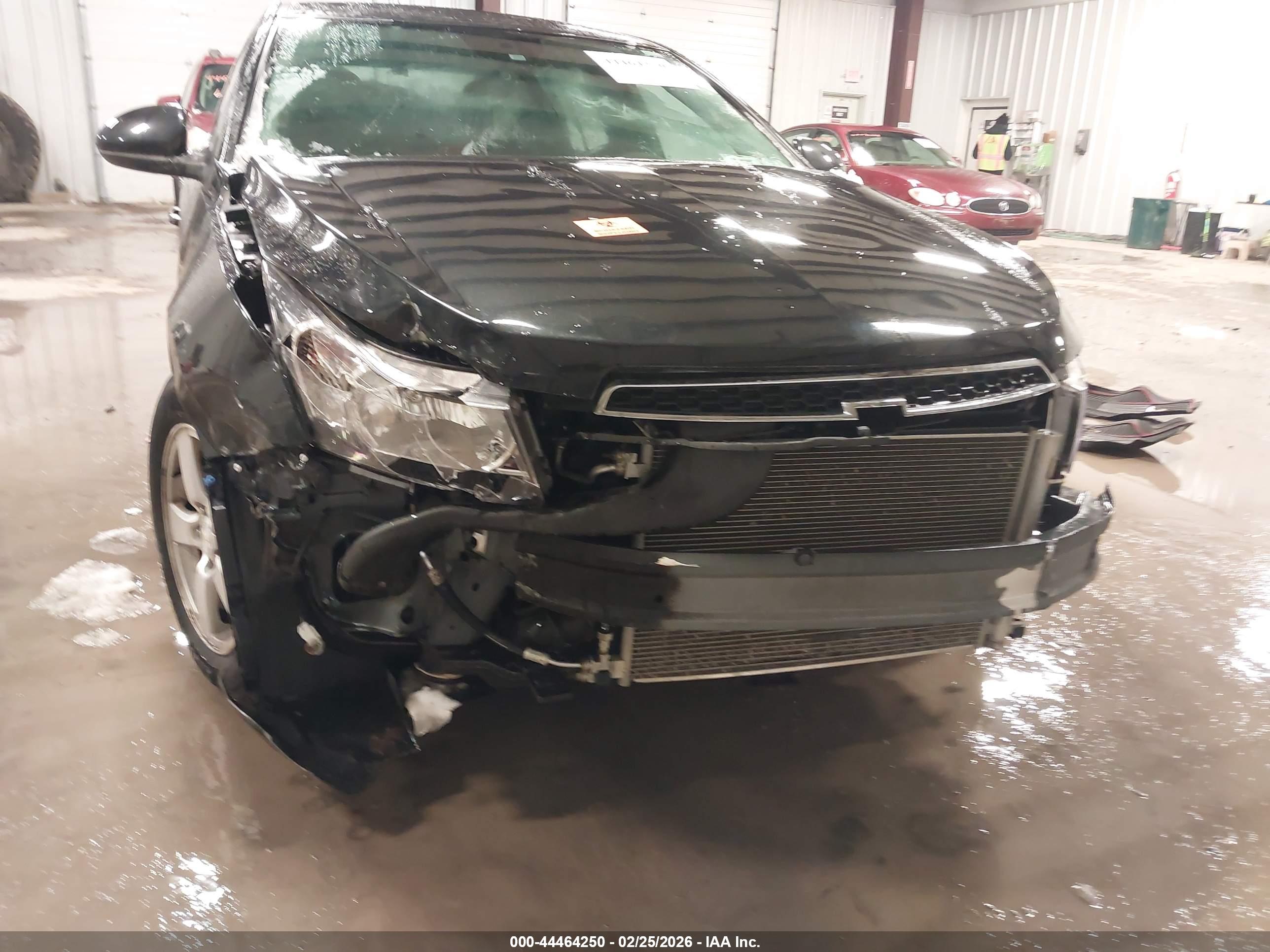 CHEVROLET CRUZE image 6