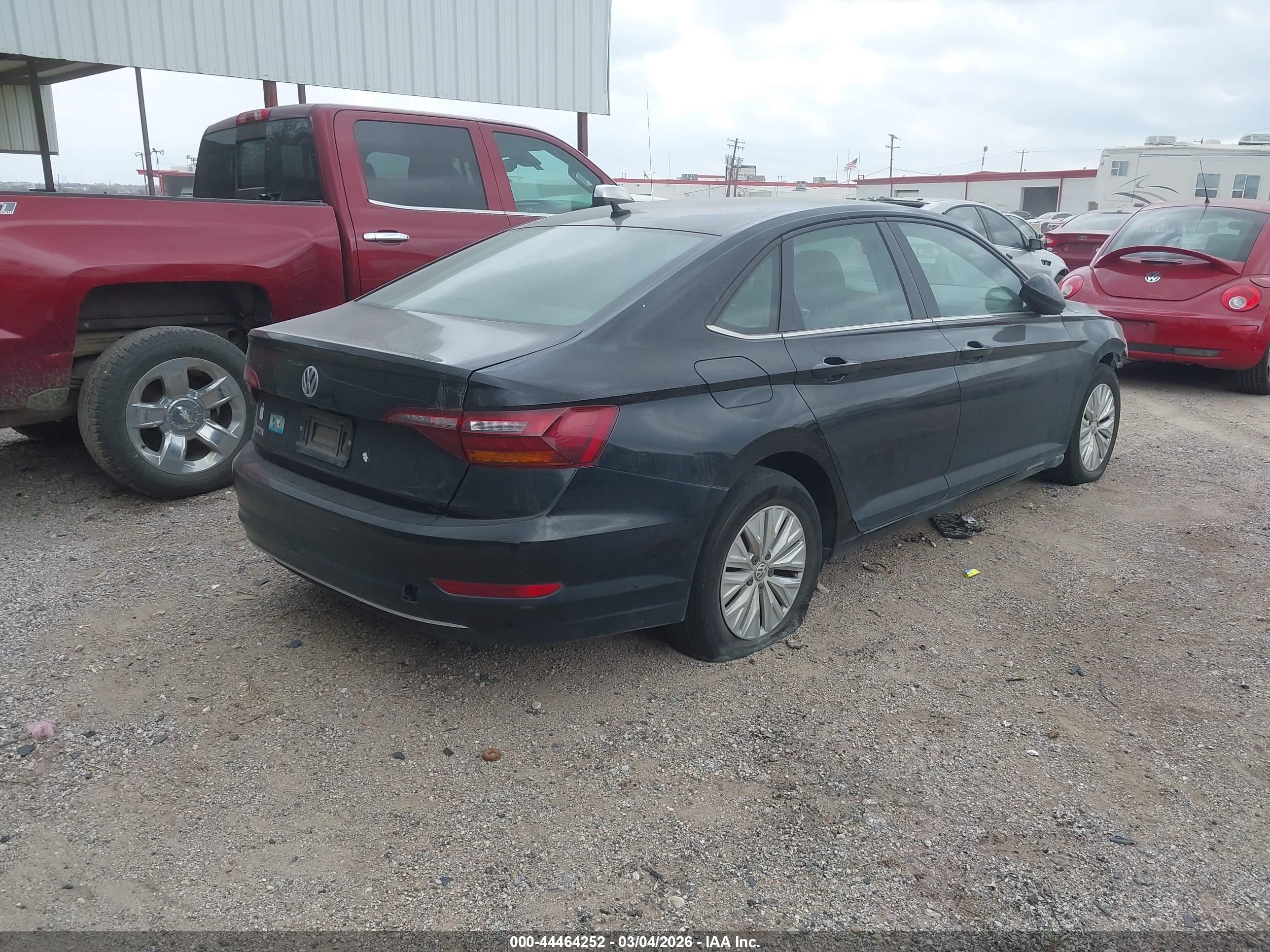 VOLKSWAGEN JETTA image 4