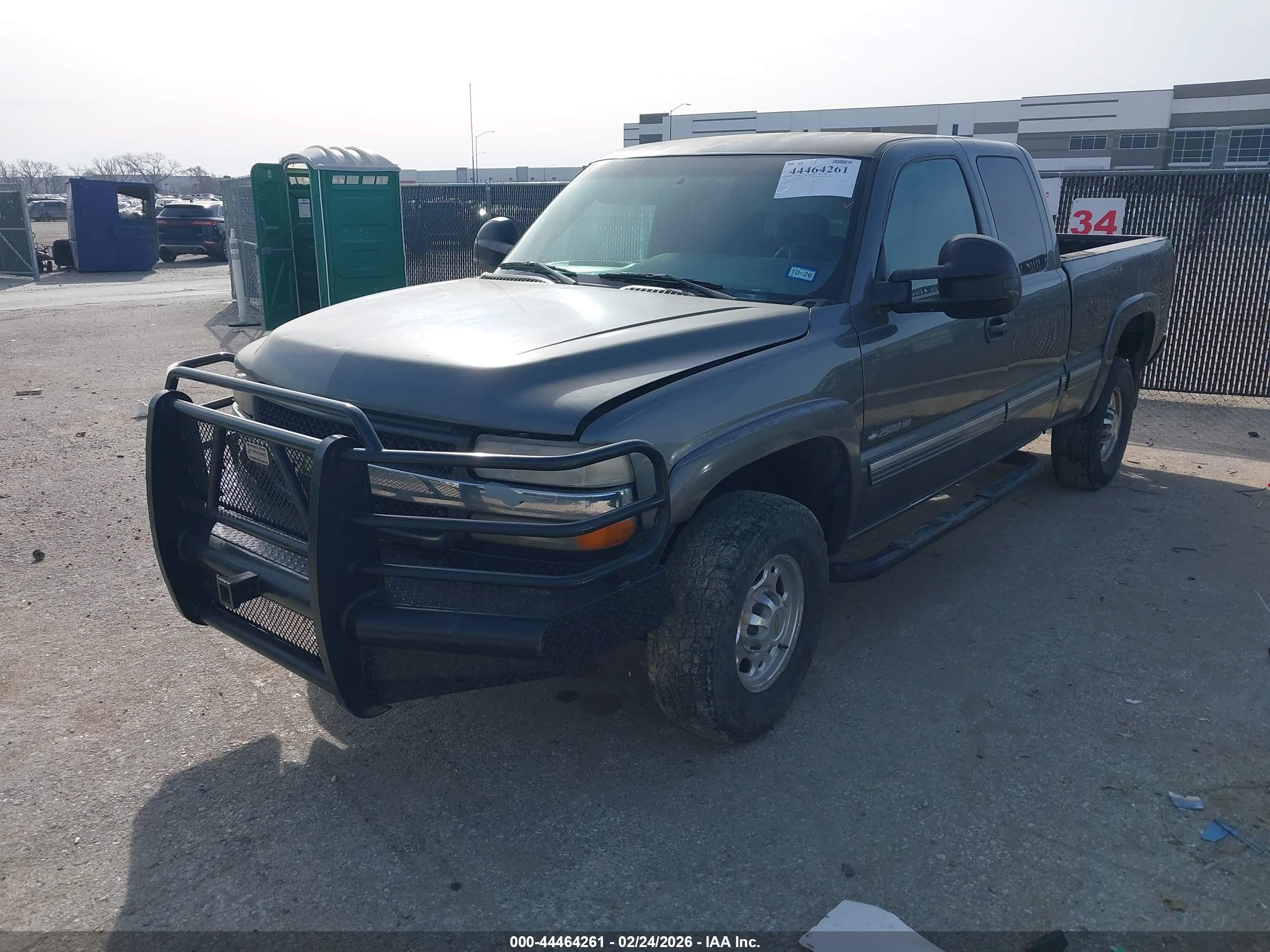 CHEVROLET SILVERADO image 2
