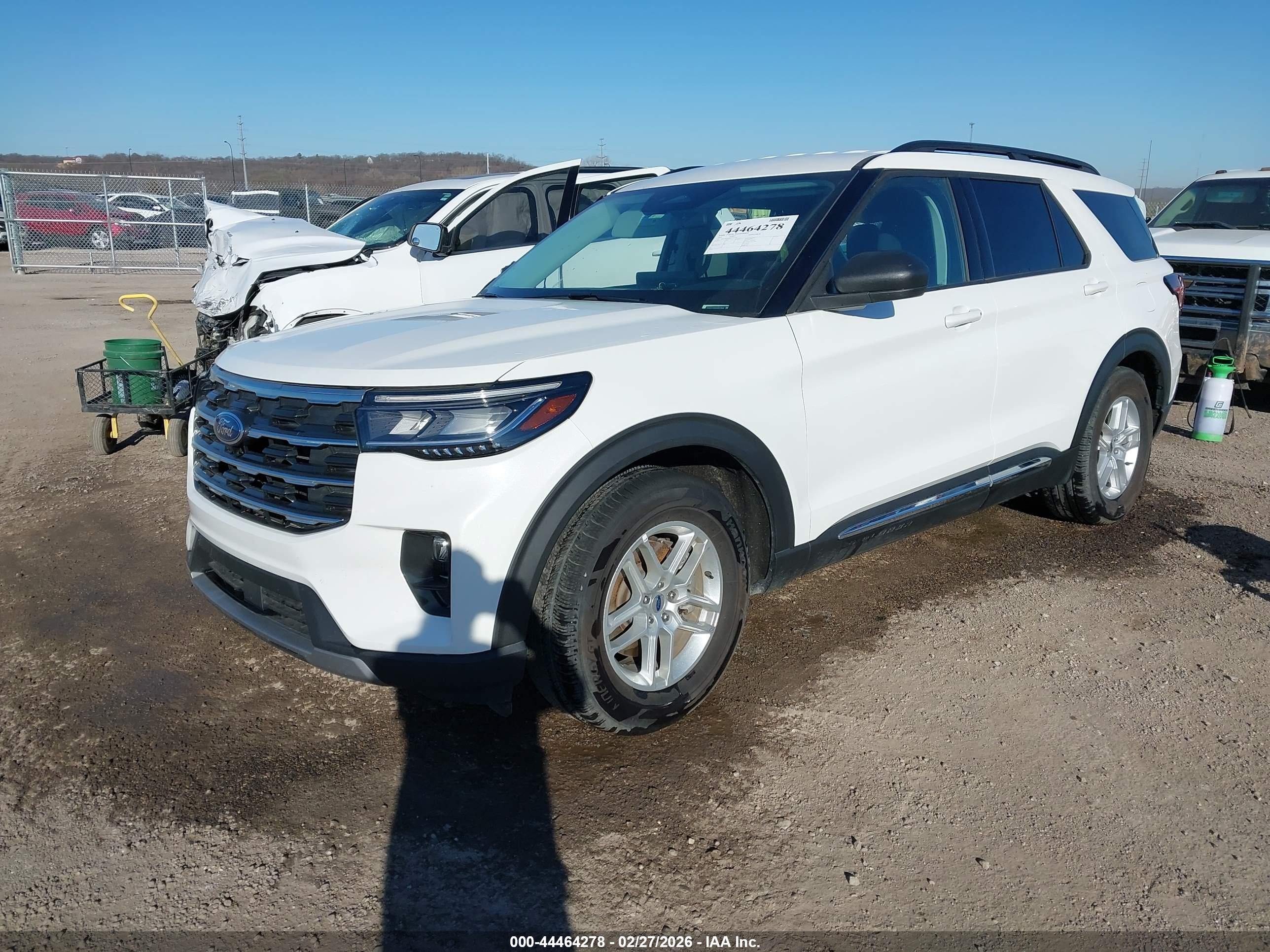 FORD EXPLORER image 2