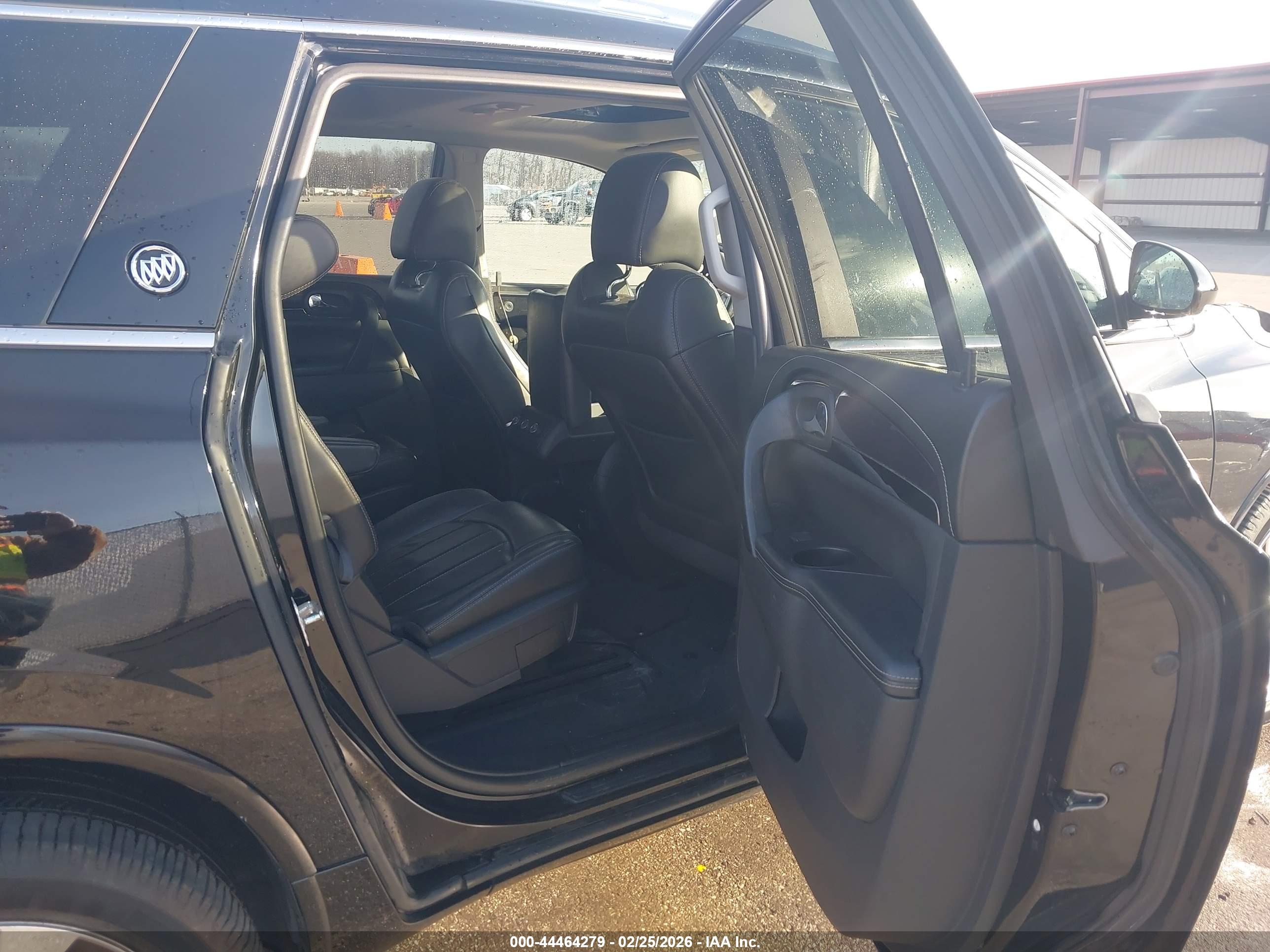 BUICK ENCLAVE image 8
