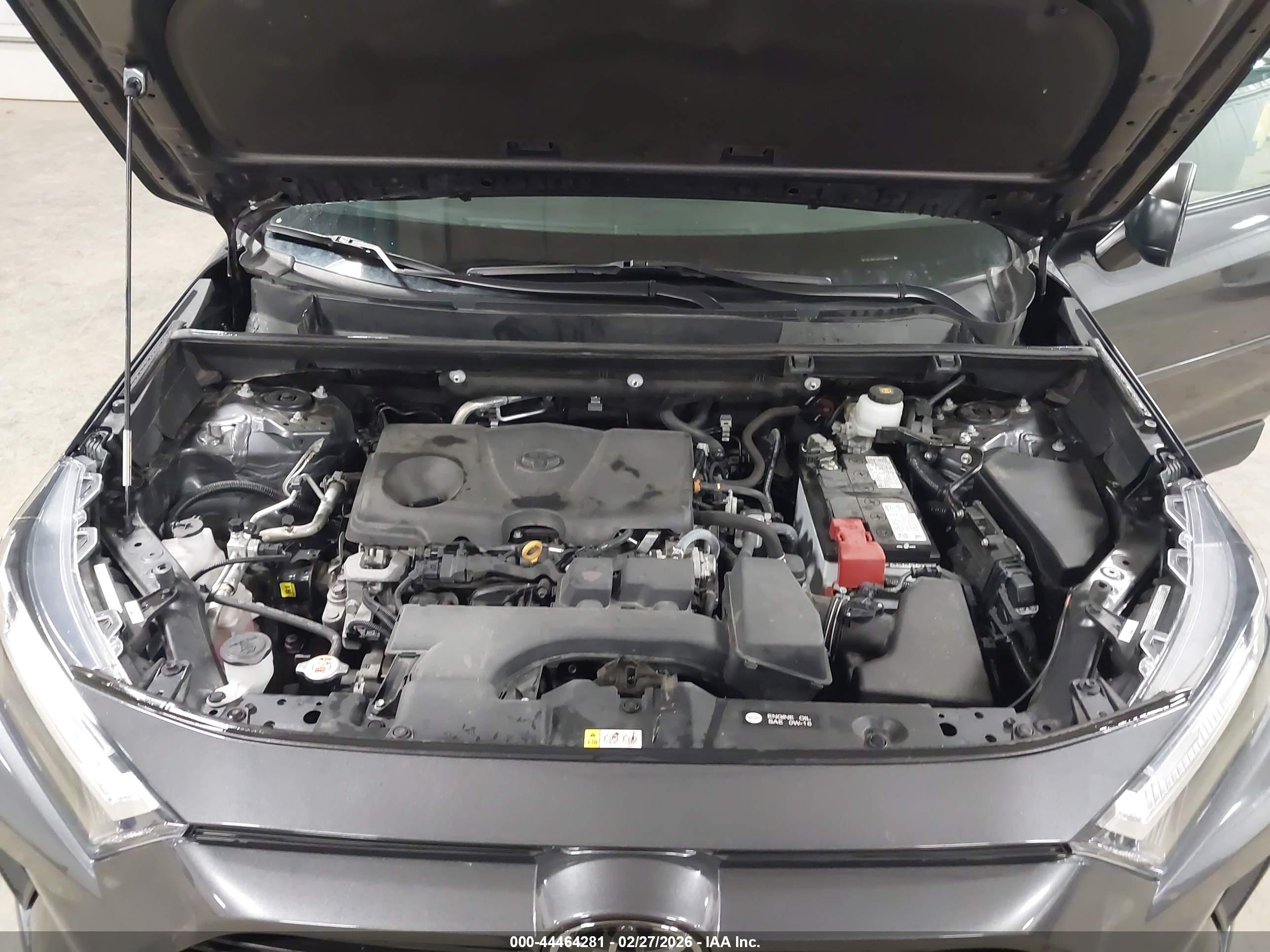 TOYOTA RAV4 image 10