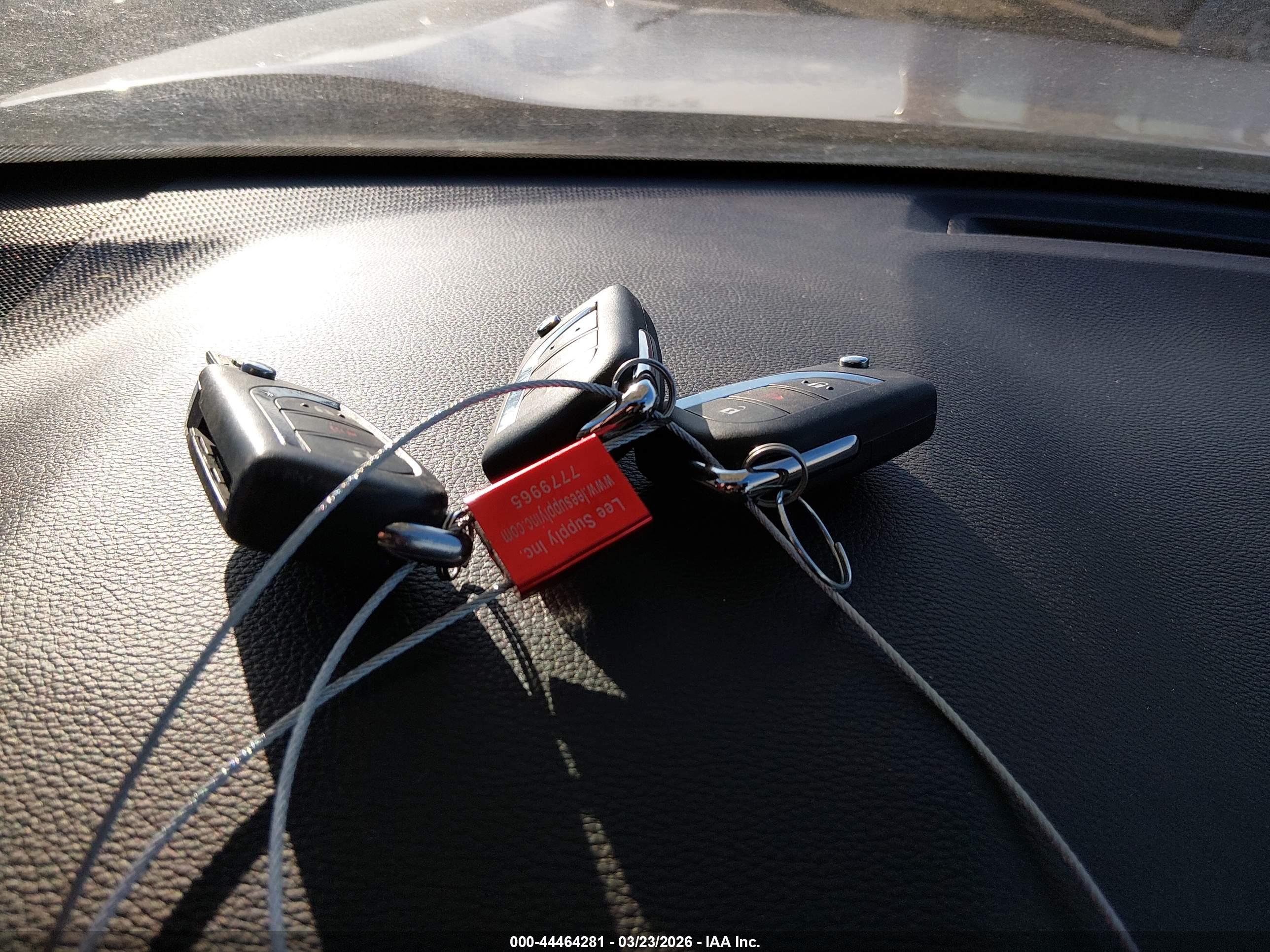 TOYOTA RAV4 image 11