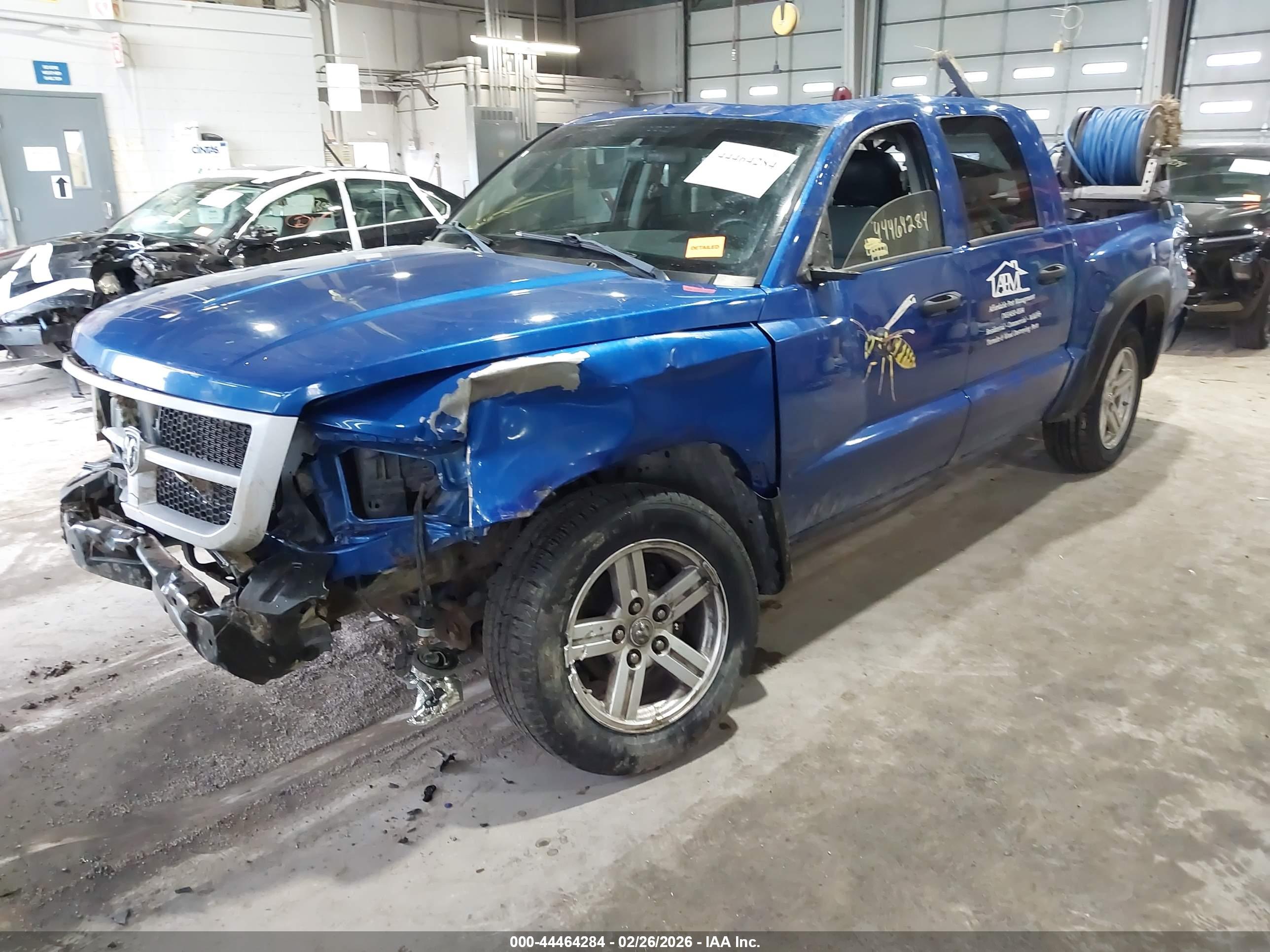 DODGE DAKOTA image 2