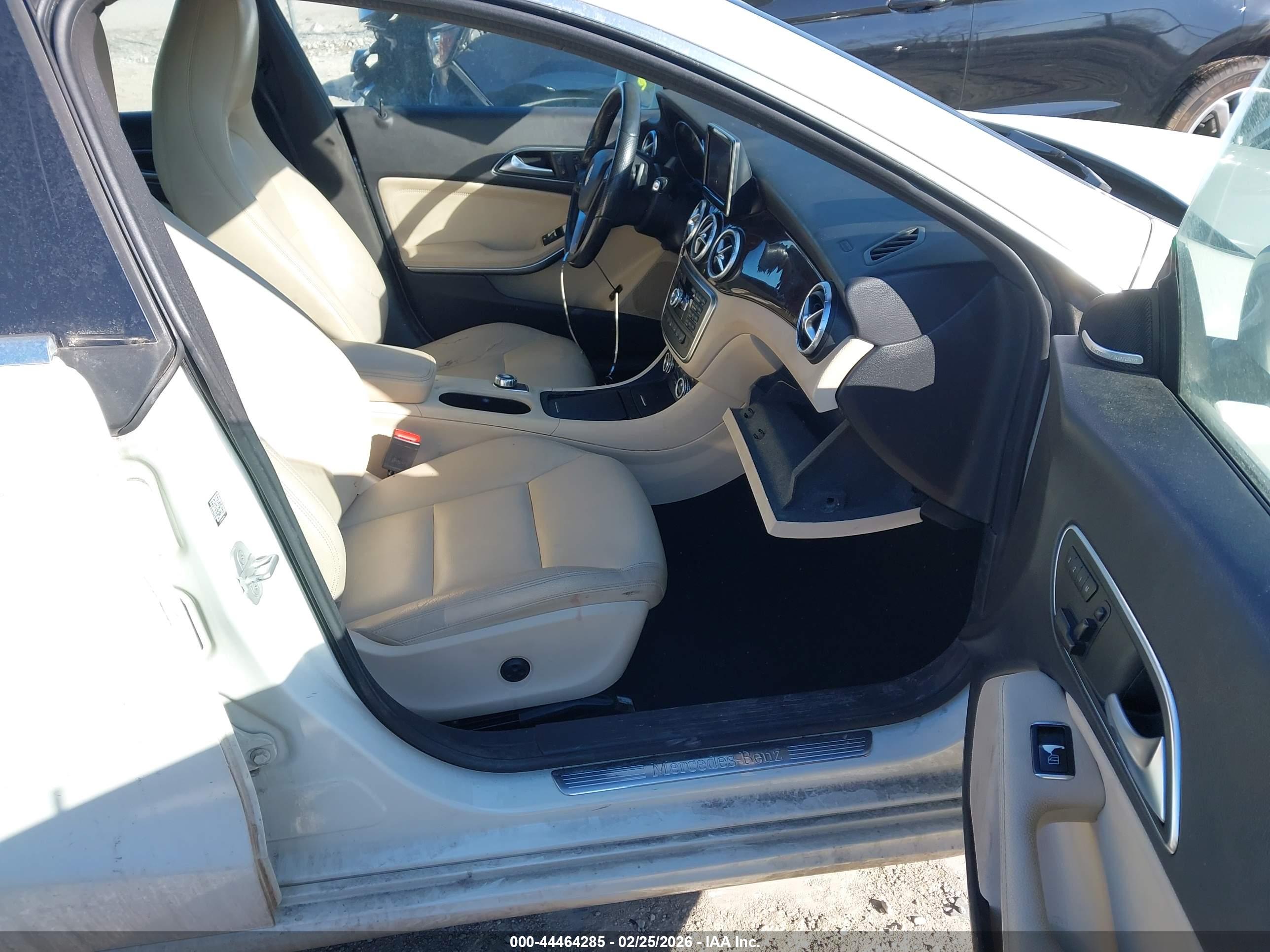 MERCEDES-BENZ CLA image 5