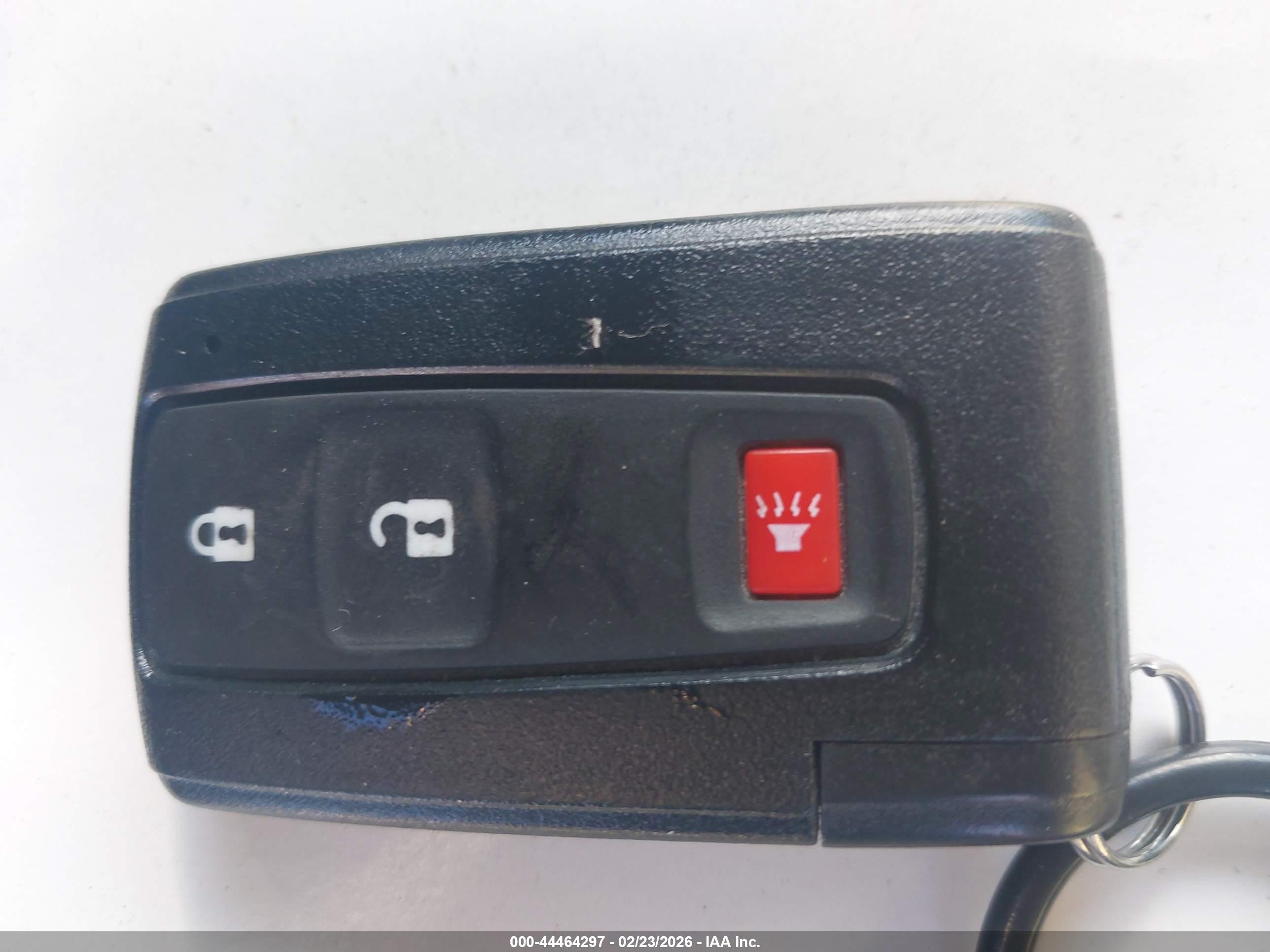 TOYOTA PRIUS image 11