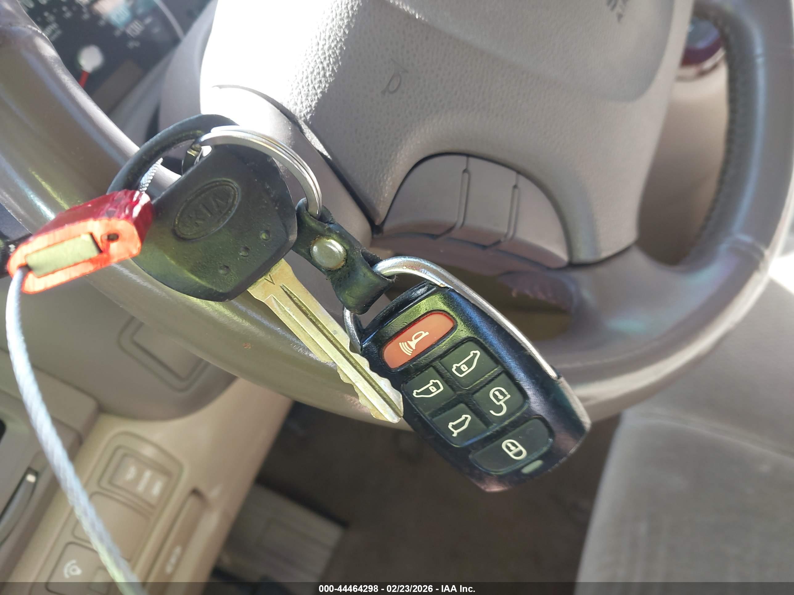 KIA SEDONA image 11