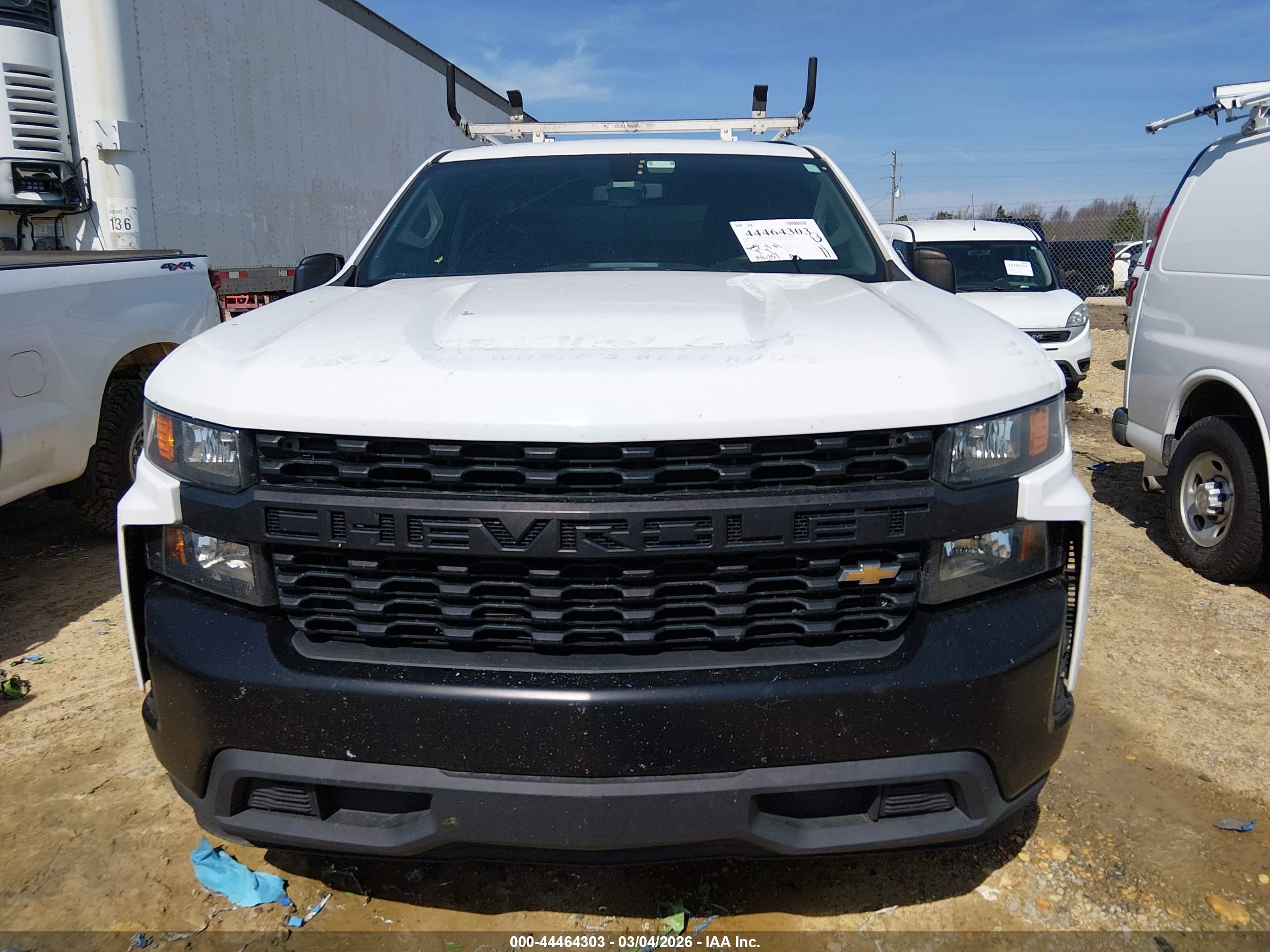 CHEVROLET SILVERADO image 6