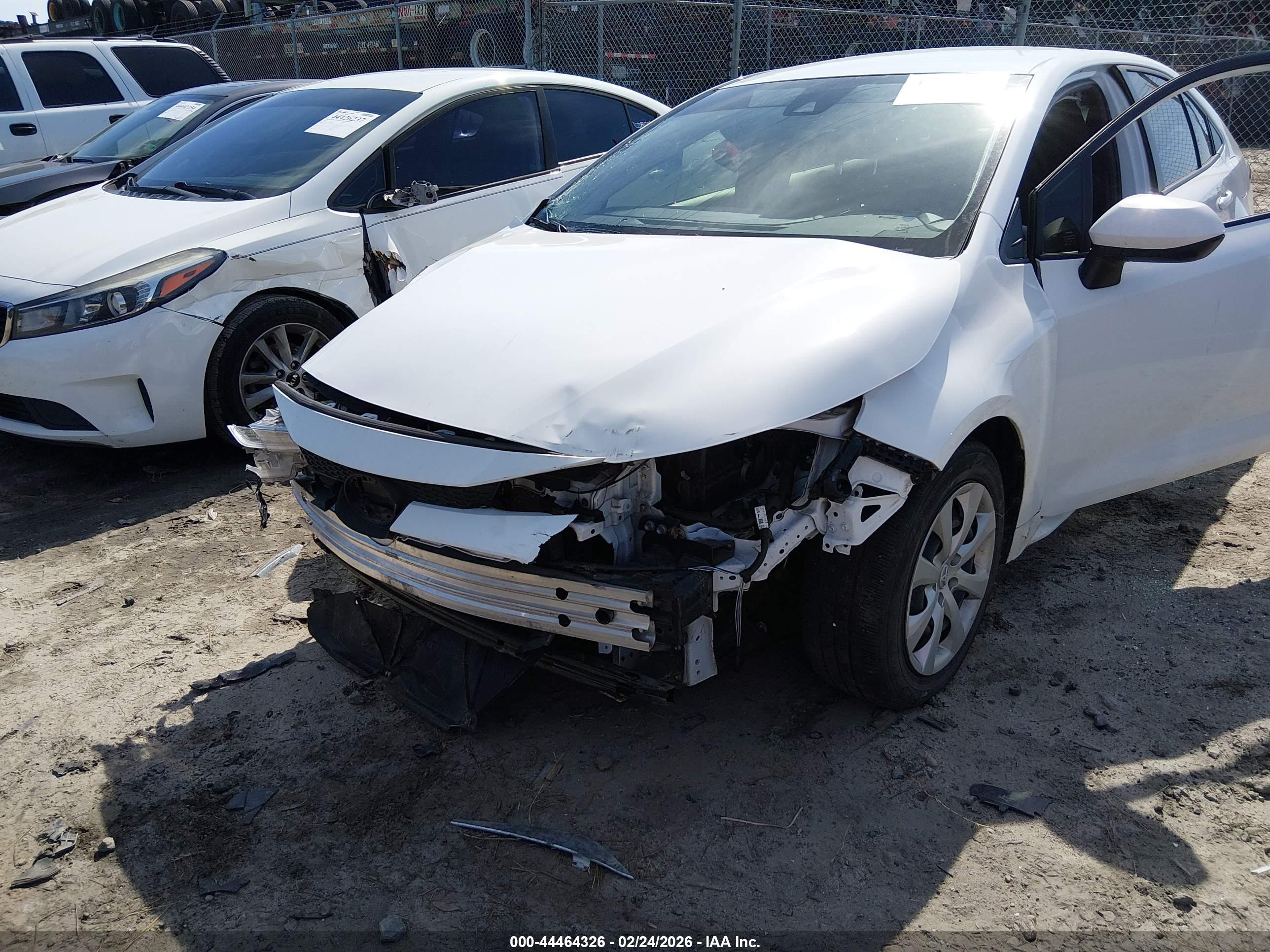 TOYOTA COROLLA image 6