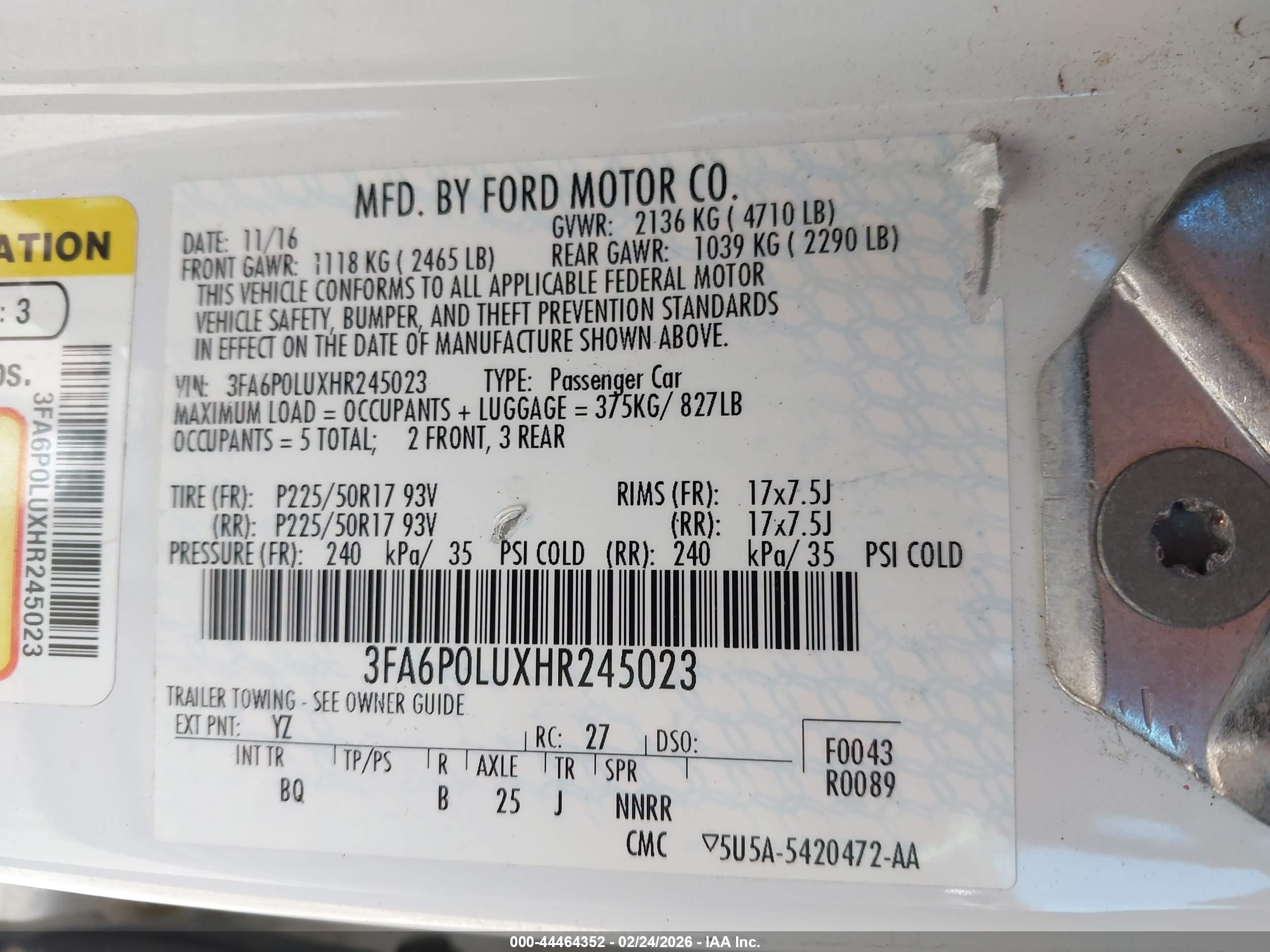 FORD FUSION image 9