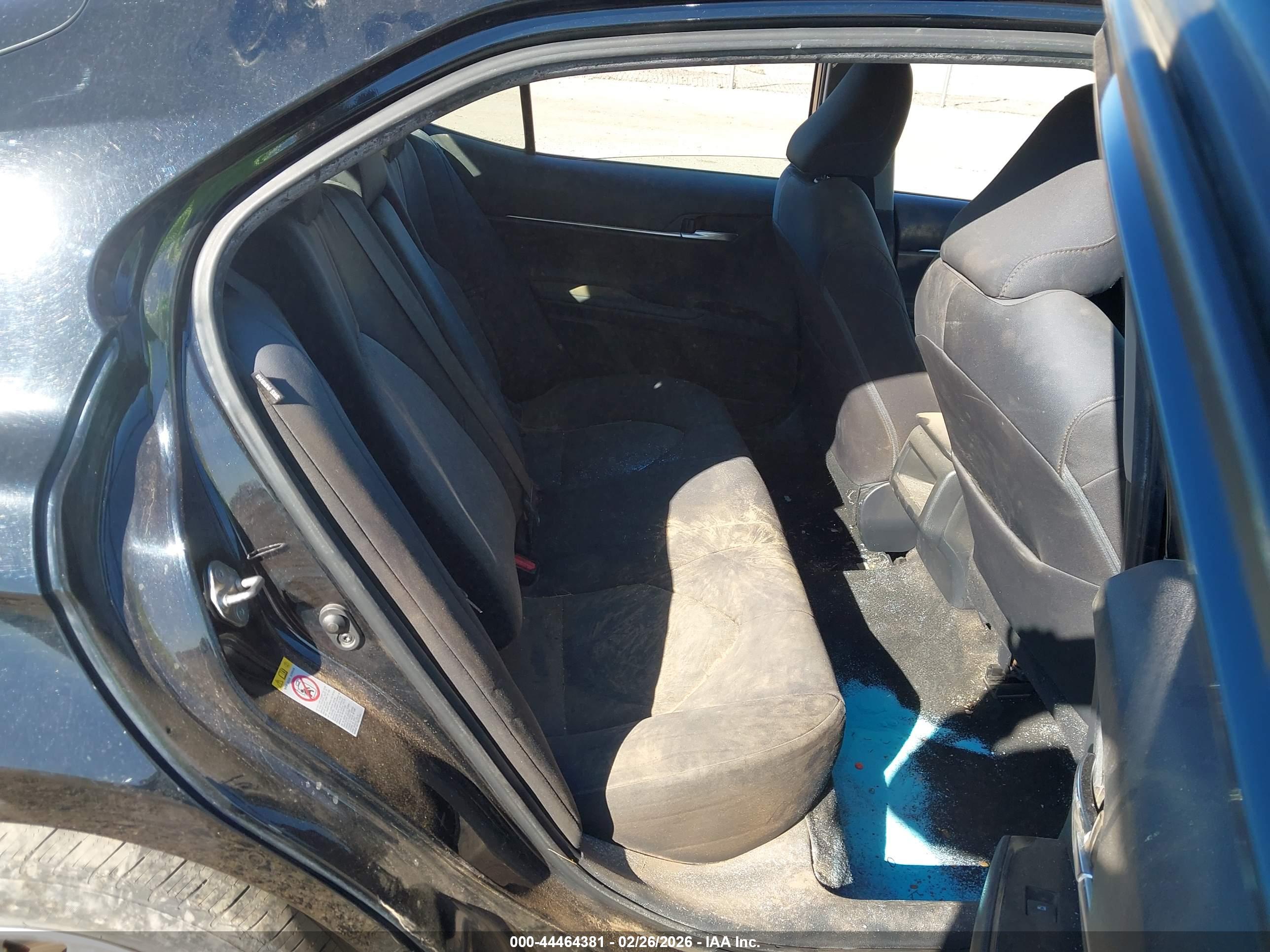 TOYOTA CAMRY image 8